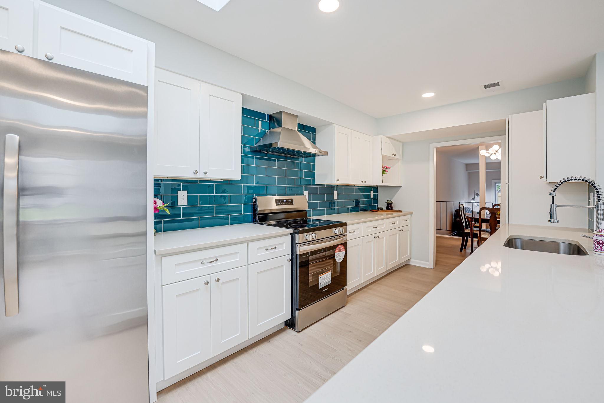 TOWNES OF MOOREFIELD - Residential