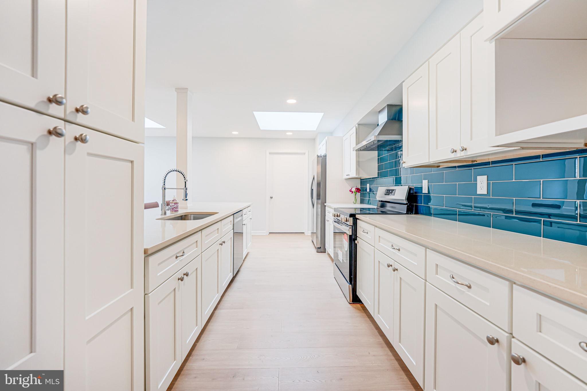 TOWNES OF MOOREFIELD - Residential