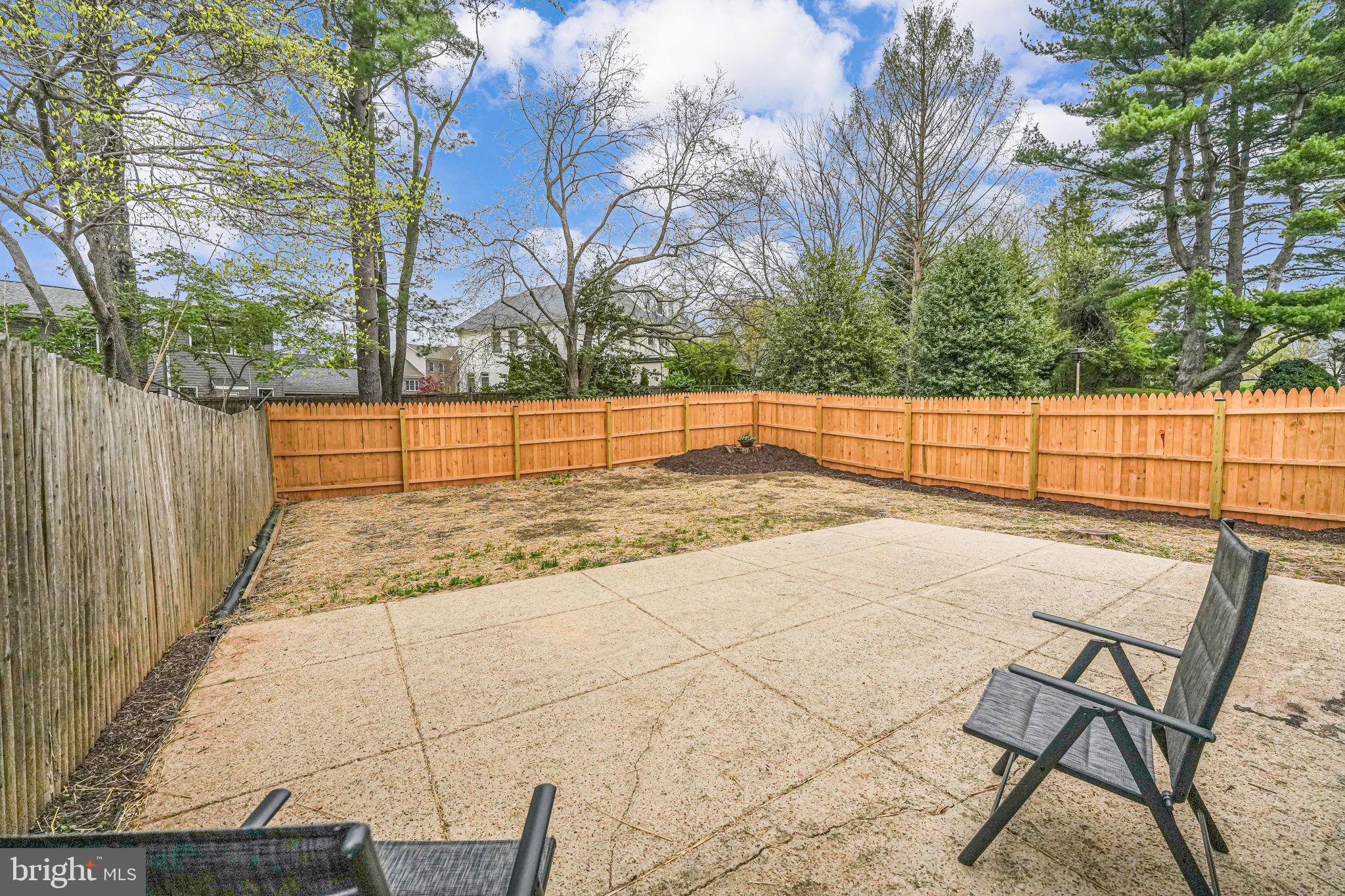 TOWNES OF MOOREFIELD - Residential