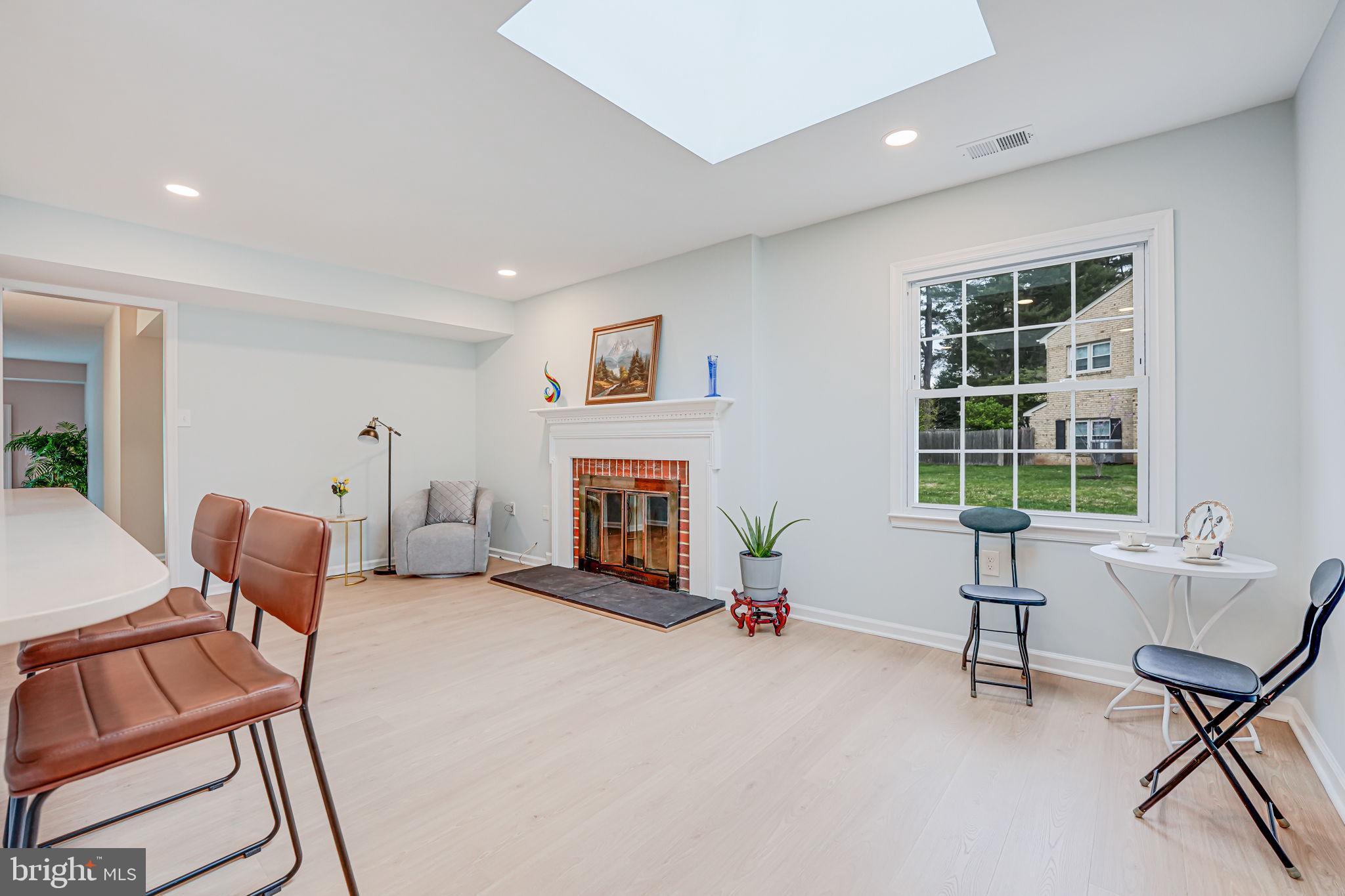 TOWNES OF MOOREFIELD - Residential