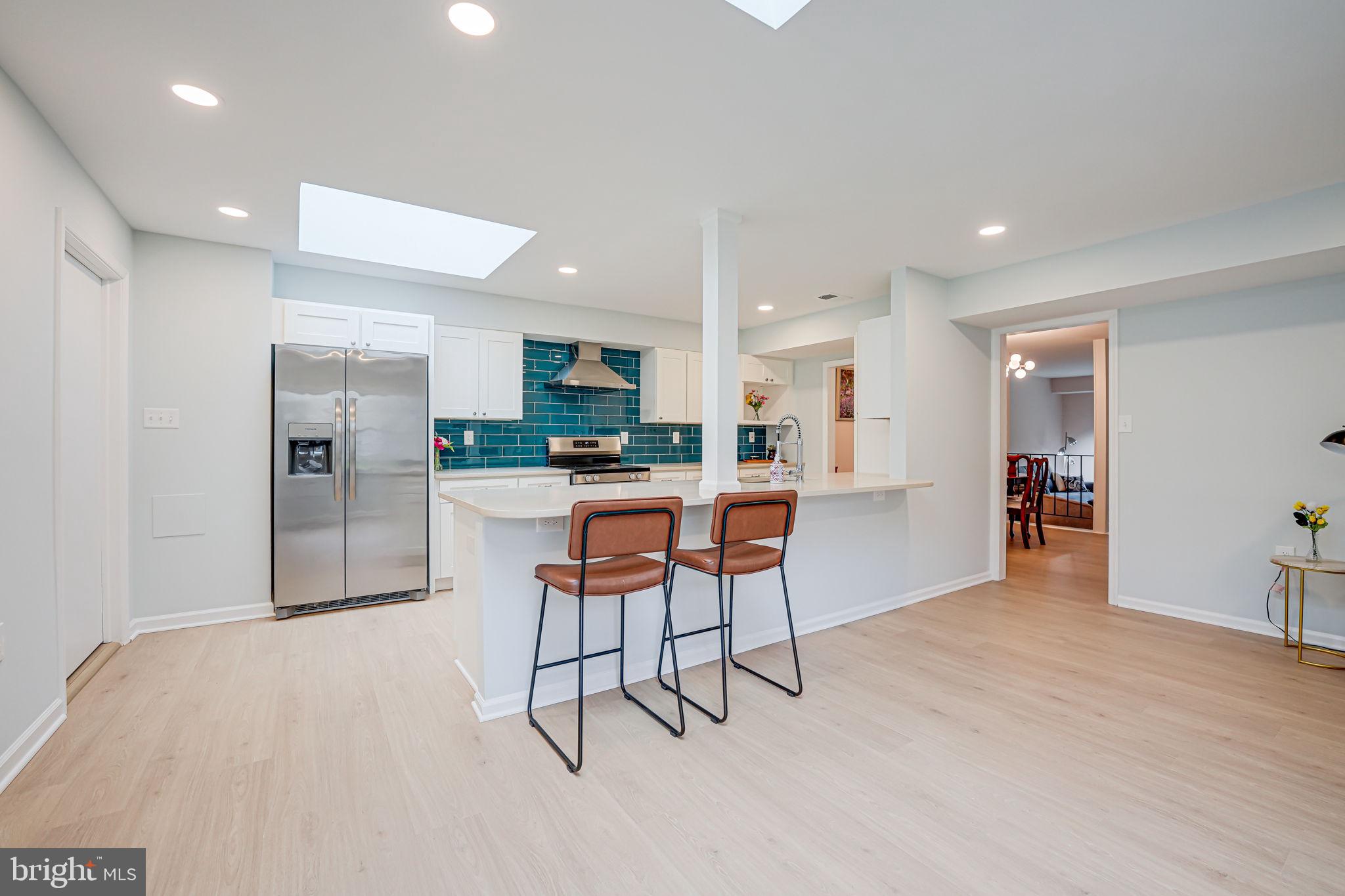 TOWNES OF MOOREFIELD - Residential