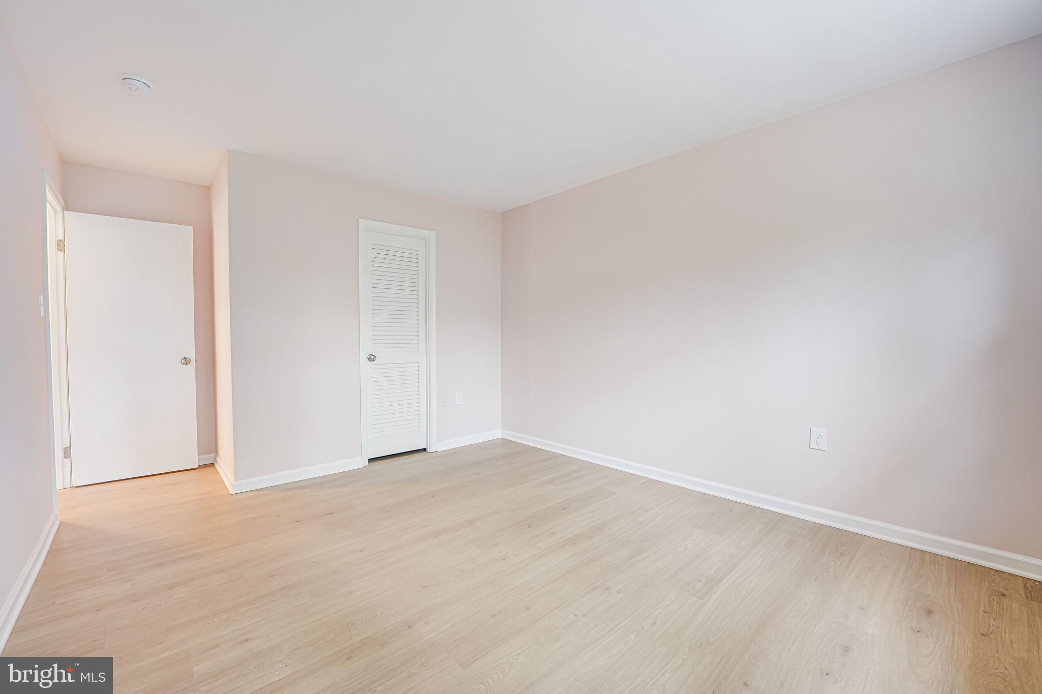 TOWNES OF MOOREFIELD - Residential