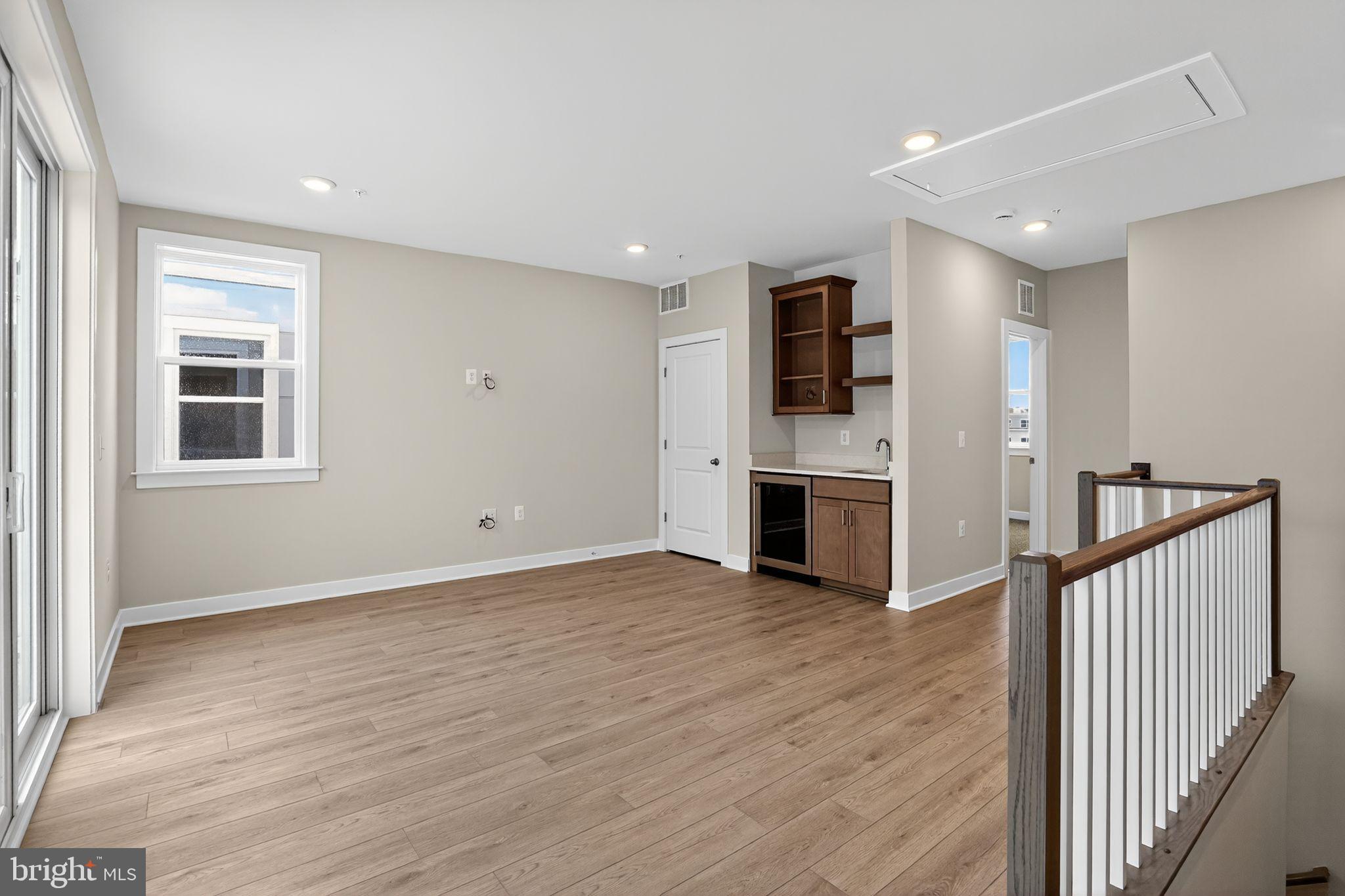 NORTHFAX WEST - Residential Lease