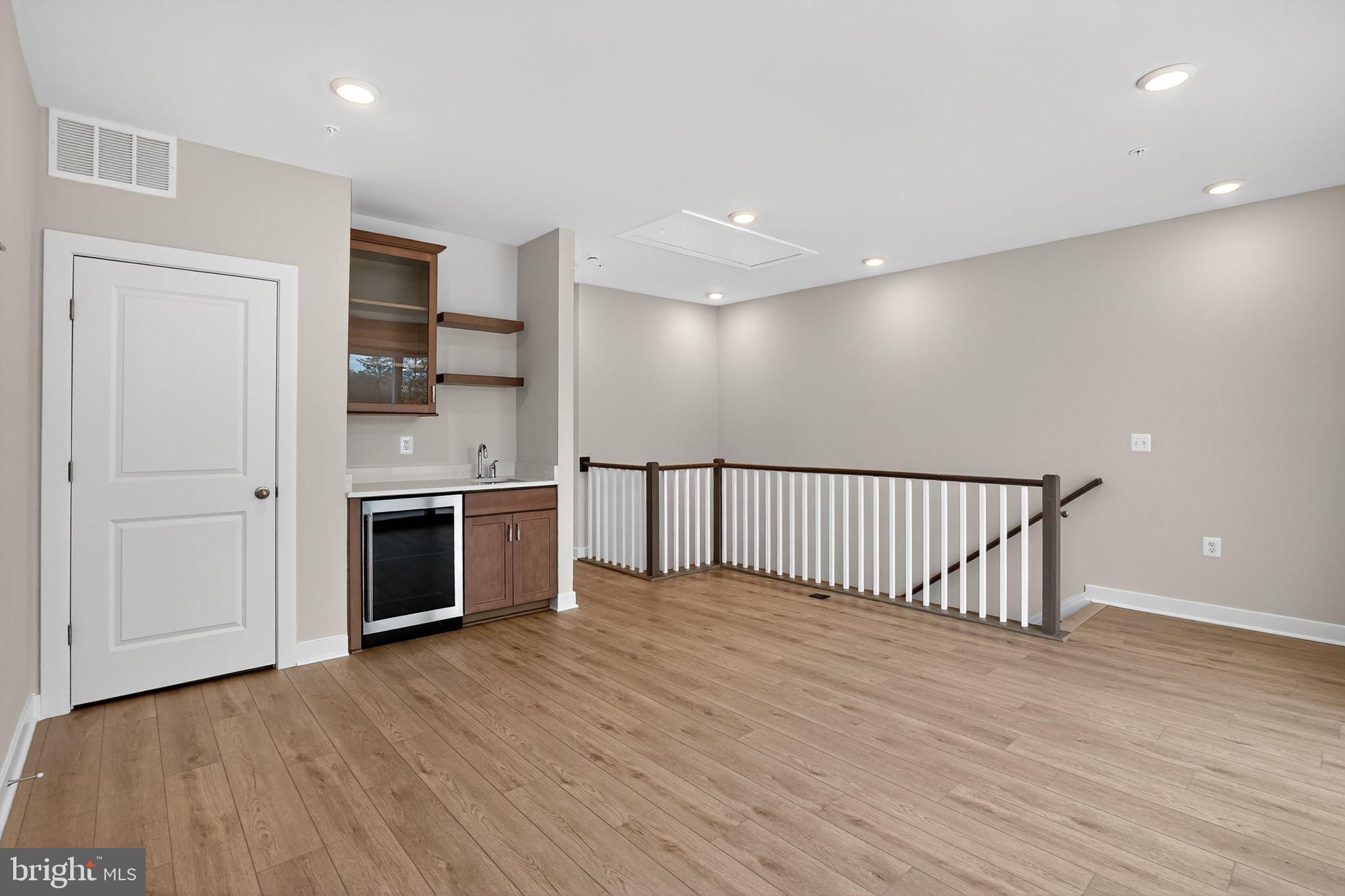 NORTHFAX WEST - Residential Lease