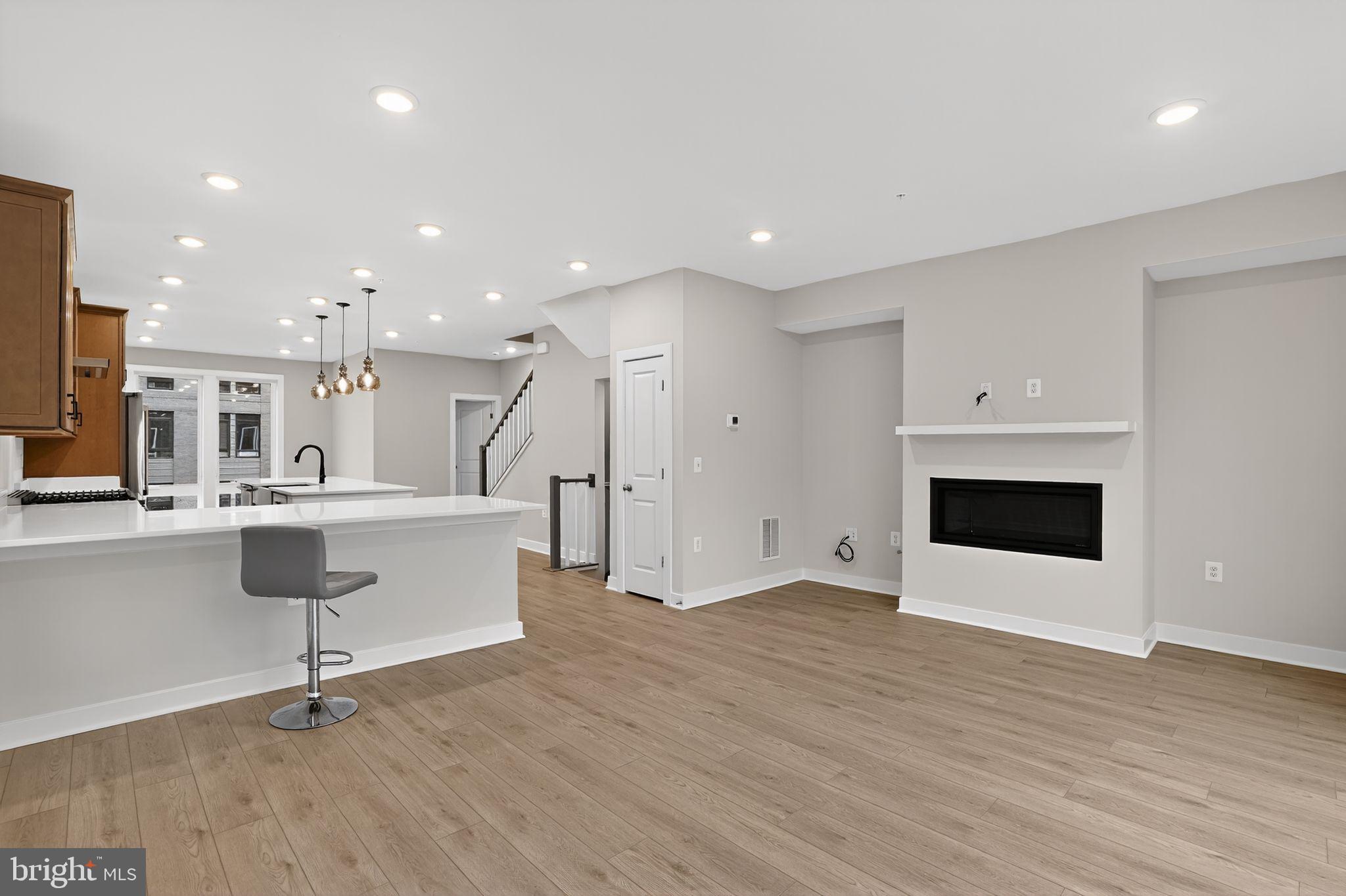 NORTHFAX WEST - Residential Lease