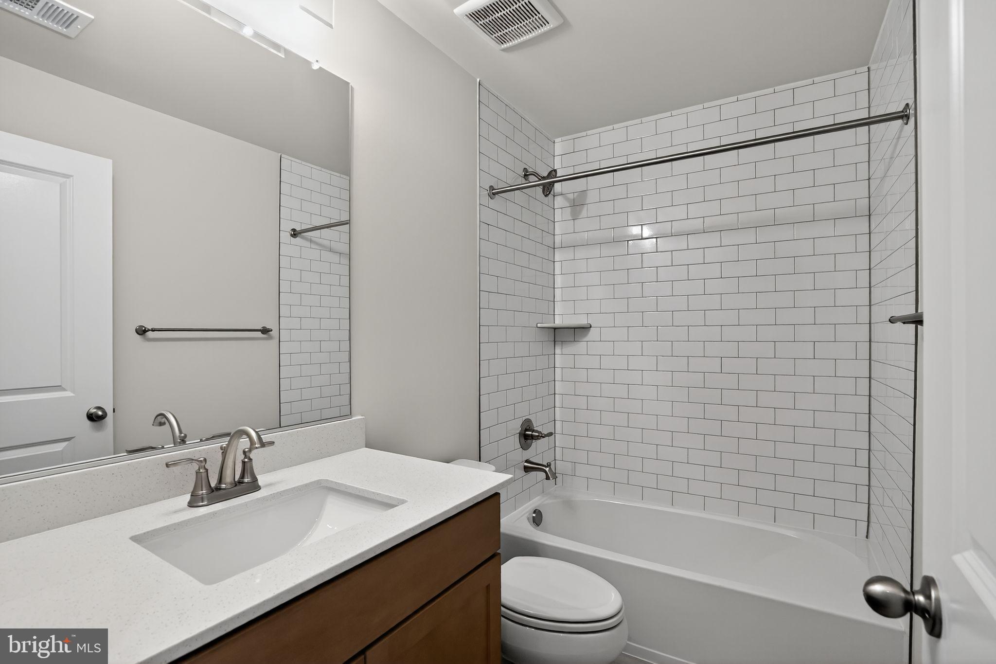 NORTHFAX WEST - Residential Lease