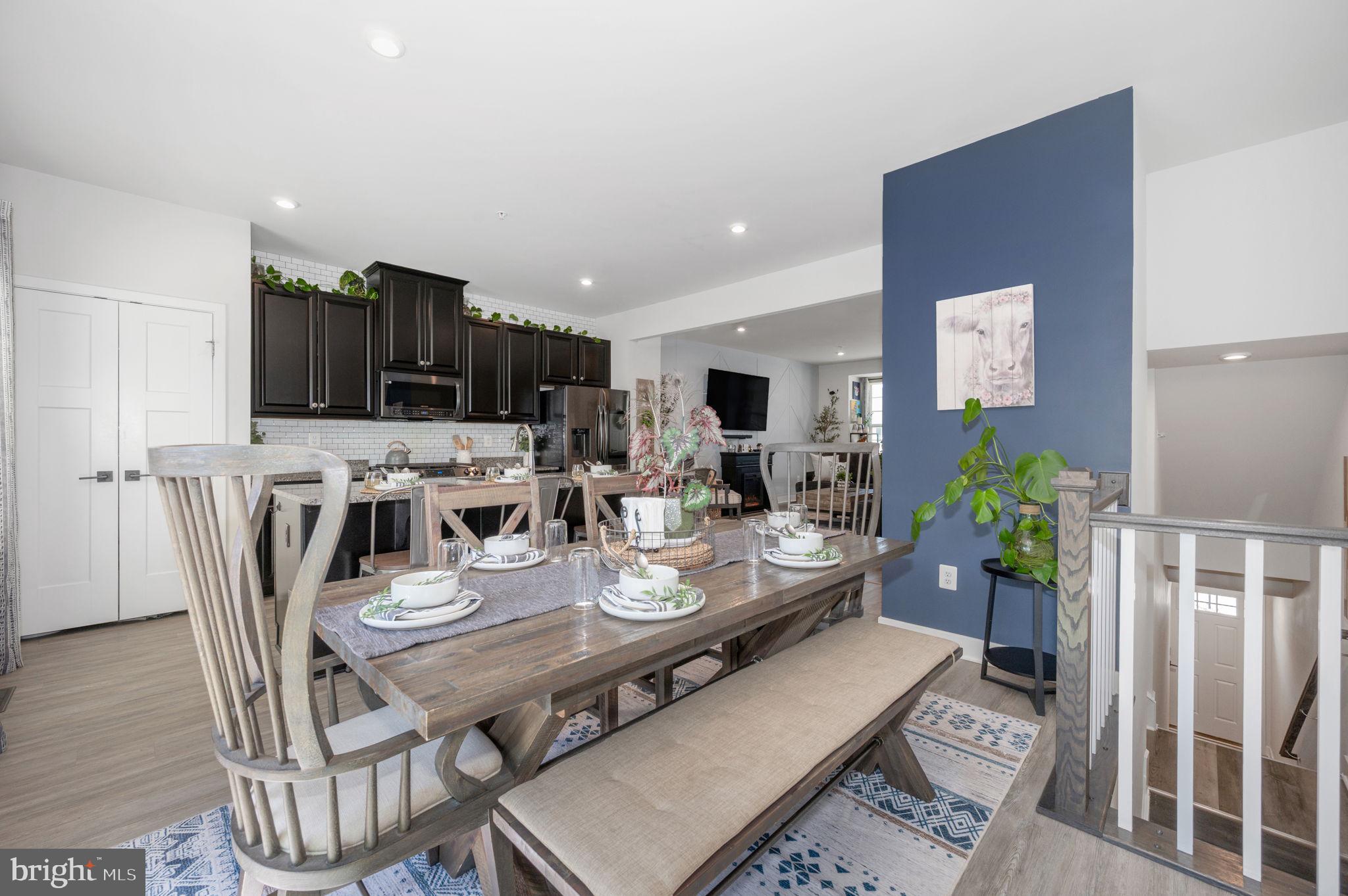 LAKE LINGANORE - Residential