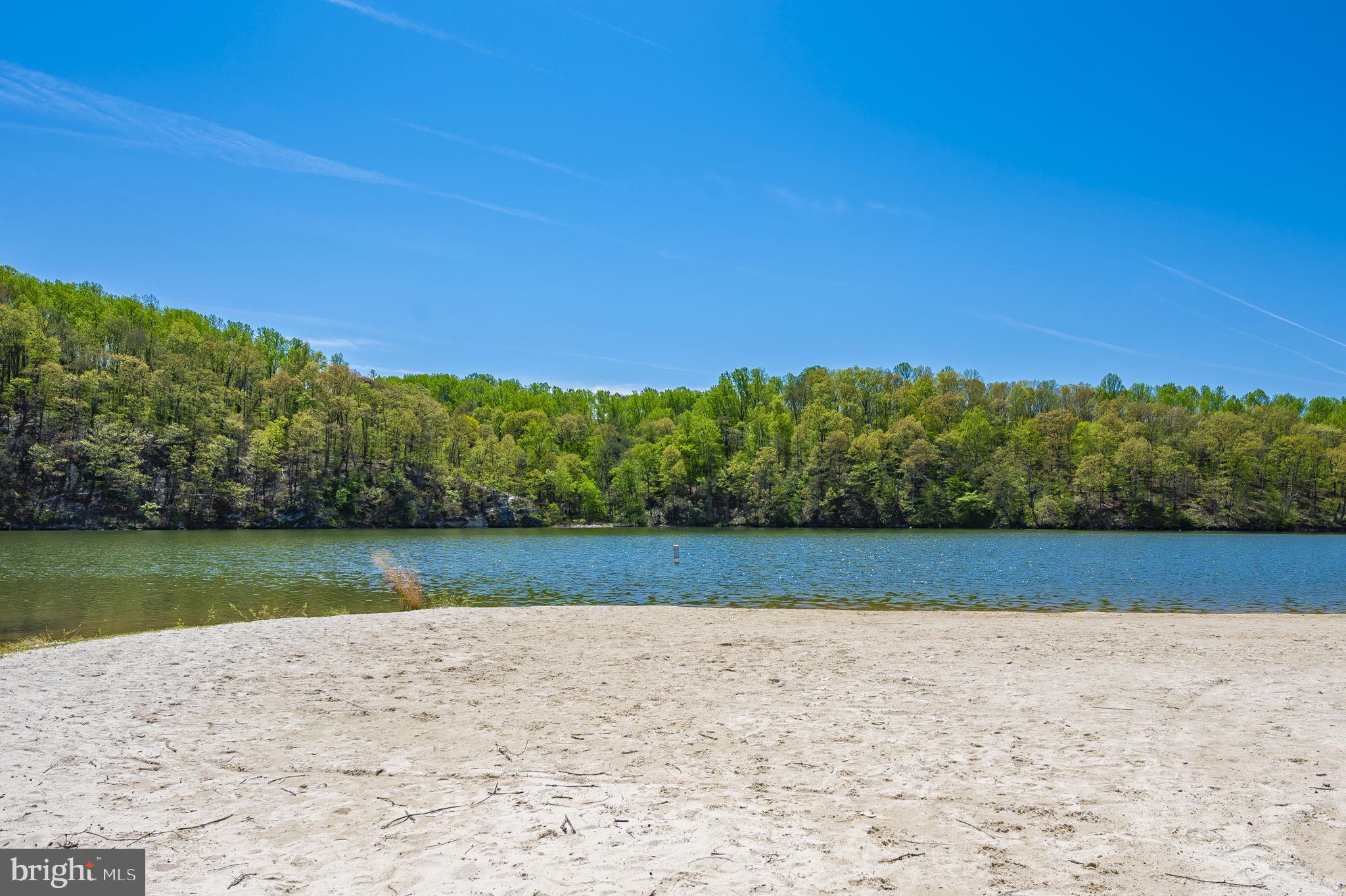 LAKE LINGANORE - Residential