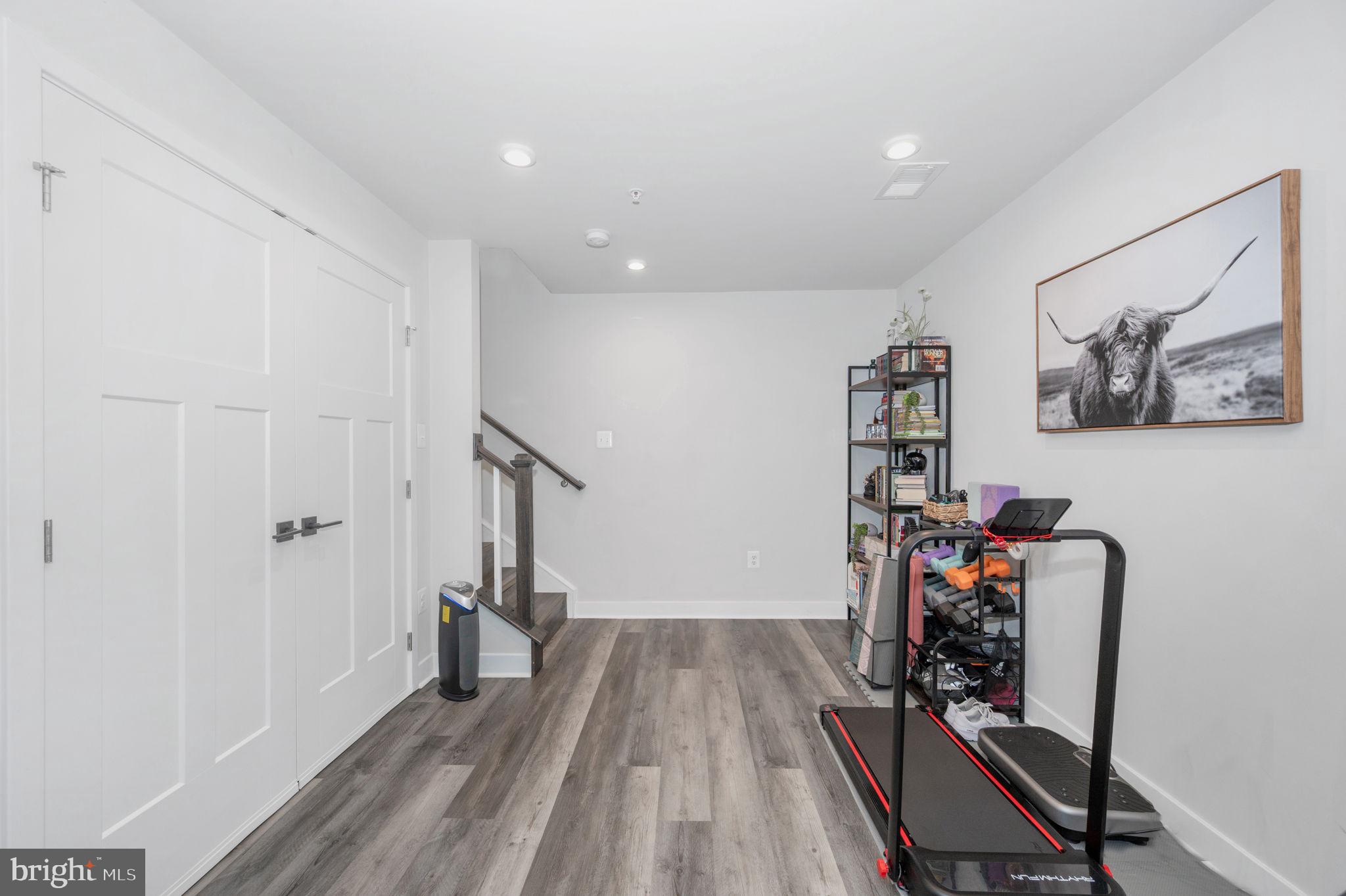 LAKE LINGANORE - Residential