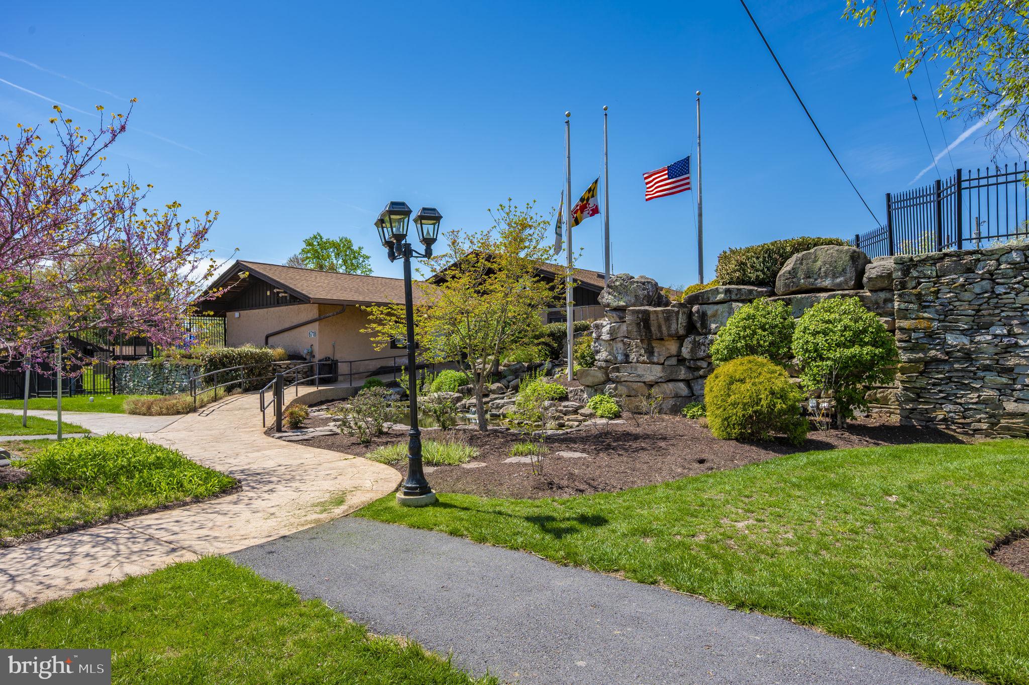 LAKE LINGANORE - Residential