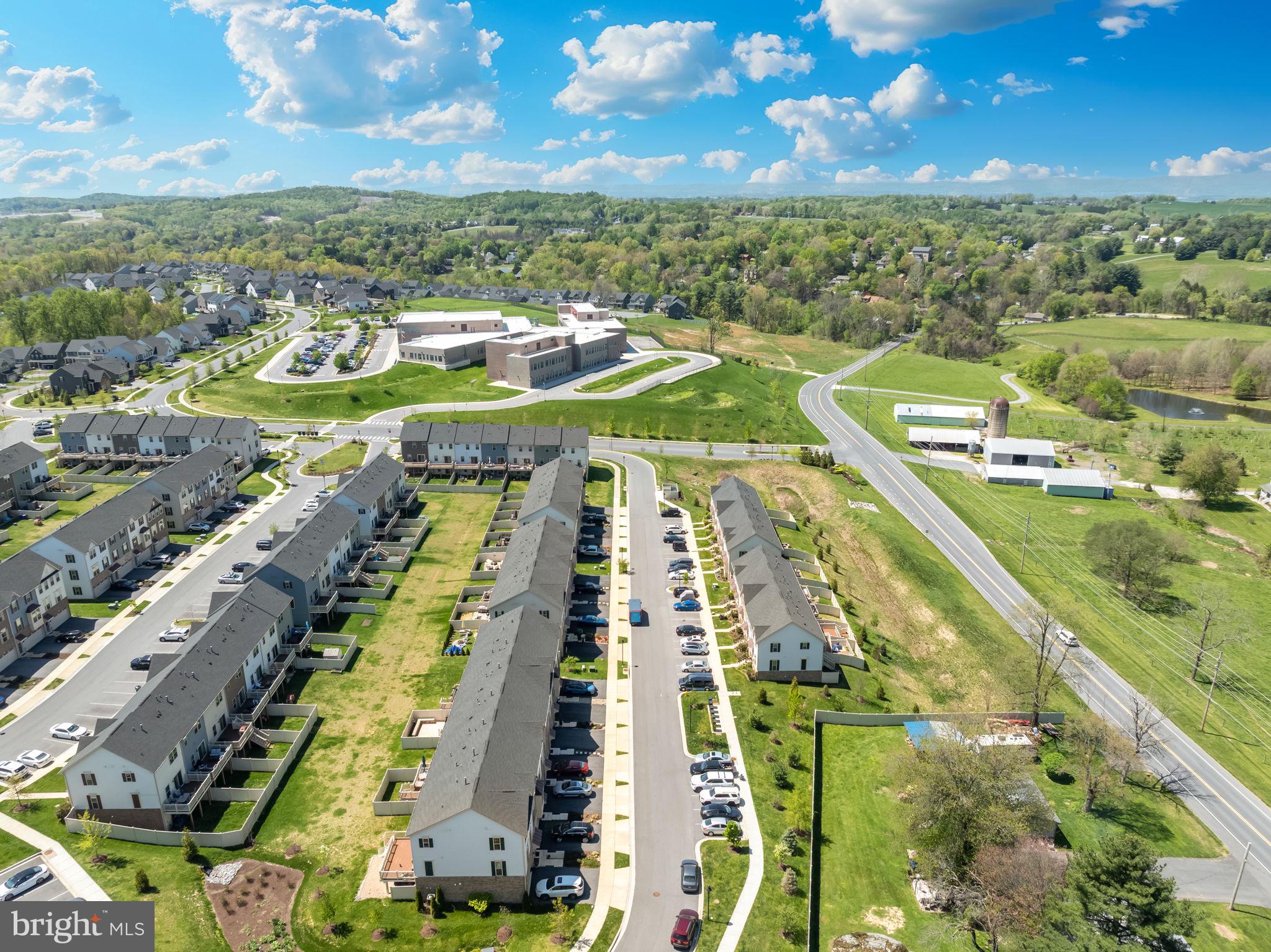 LAKE LINGANORE - Residential