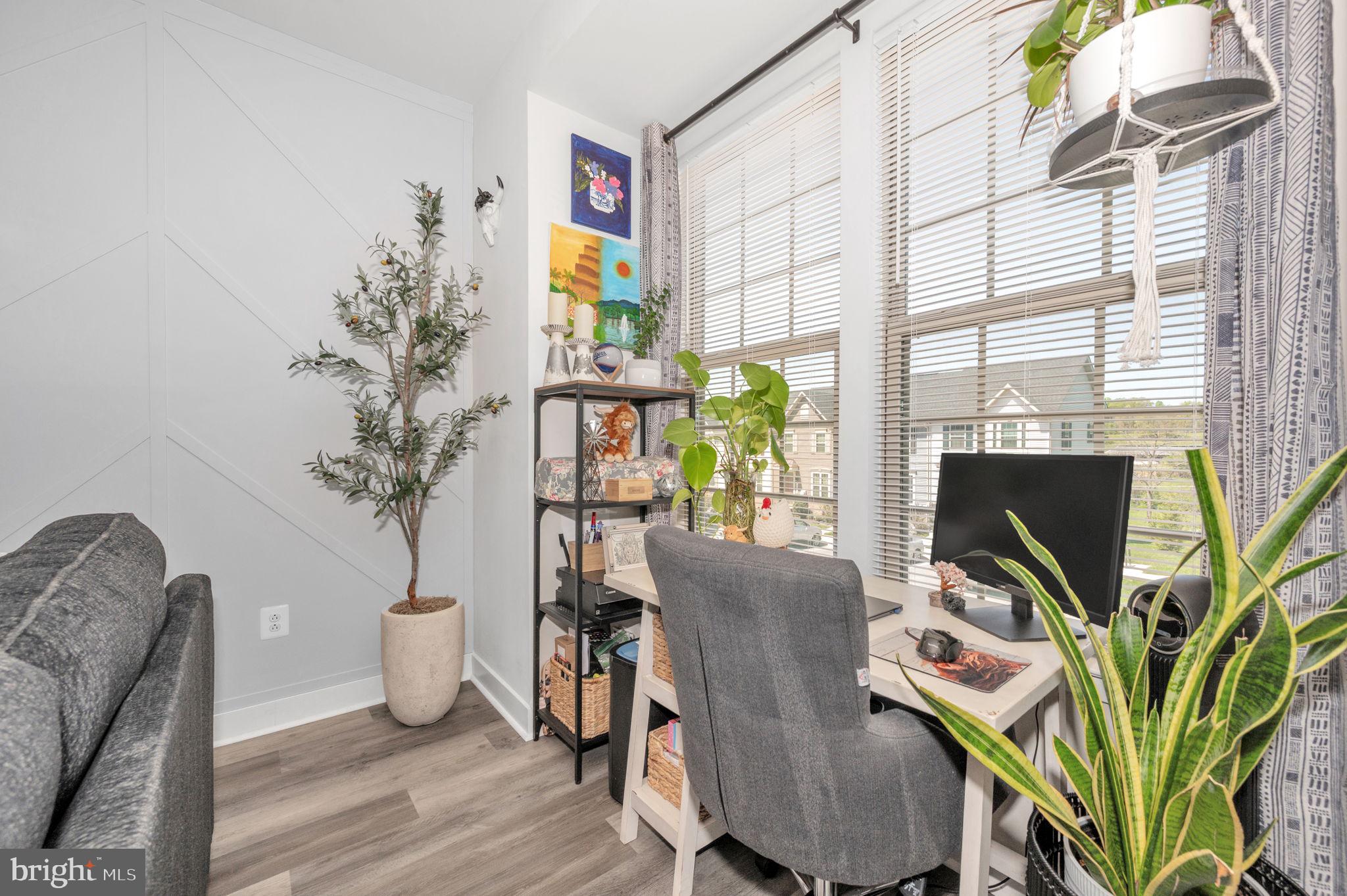 LAKE LINGANORE - Residential