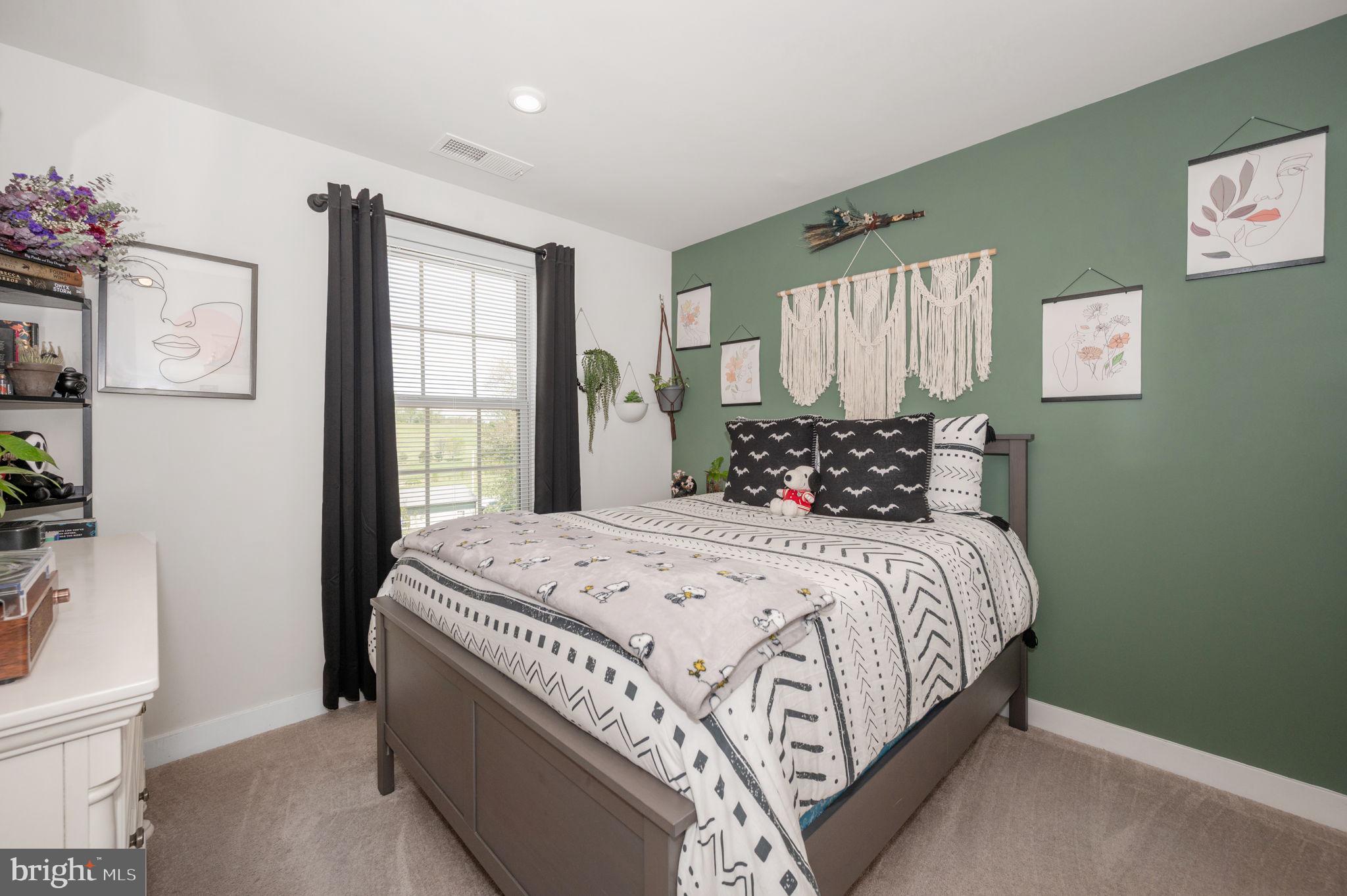 LAKE LINGANORE - Residential