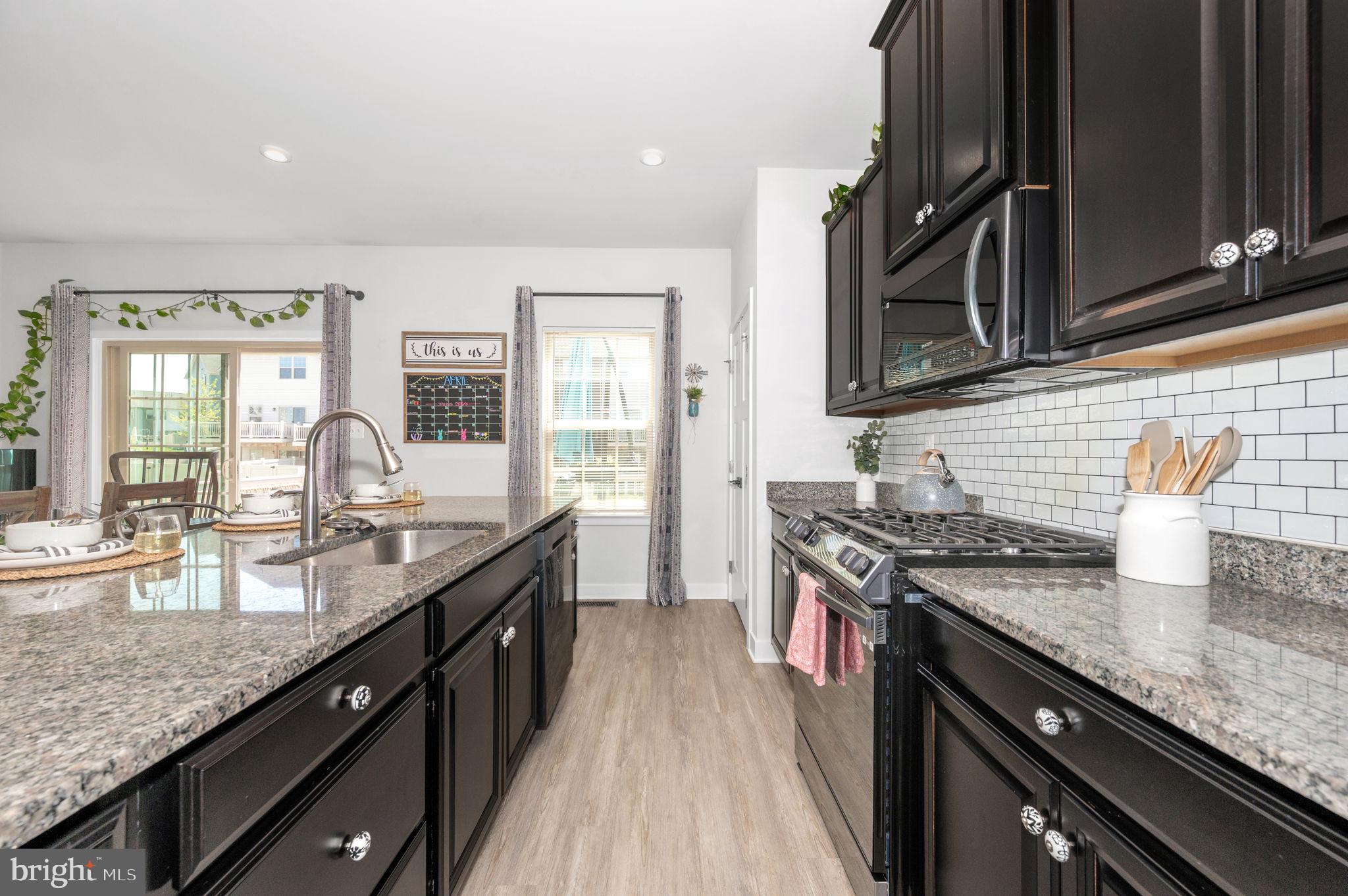 LAKE LINGANORE - Residential