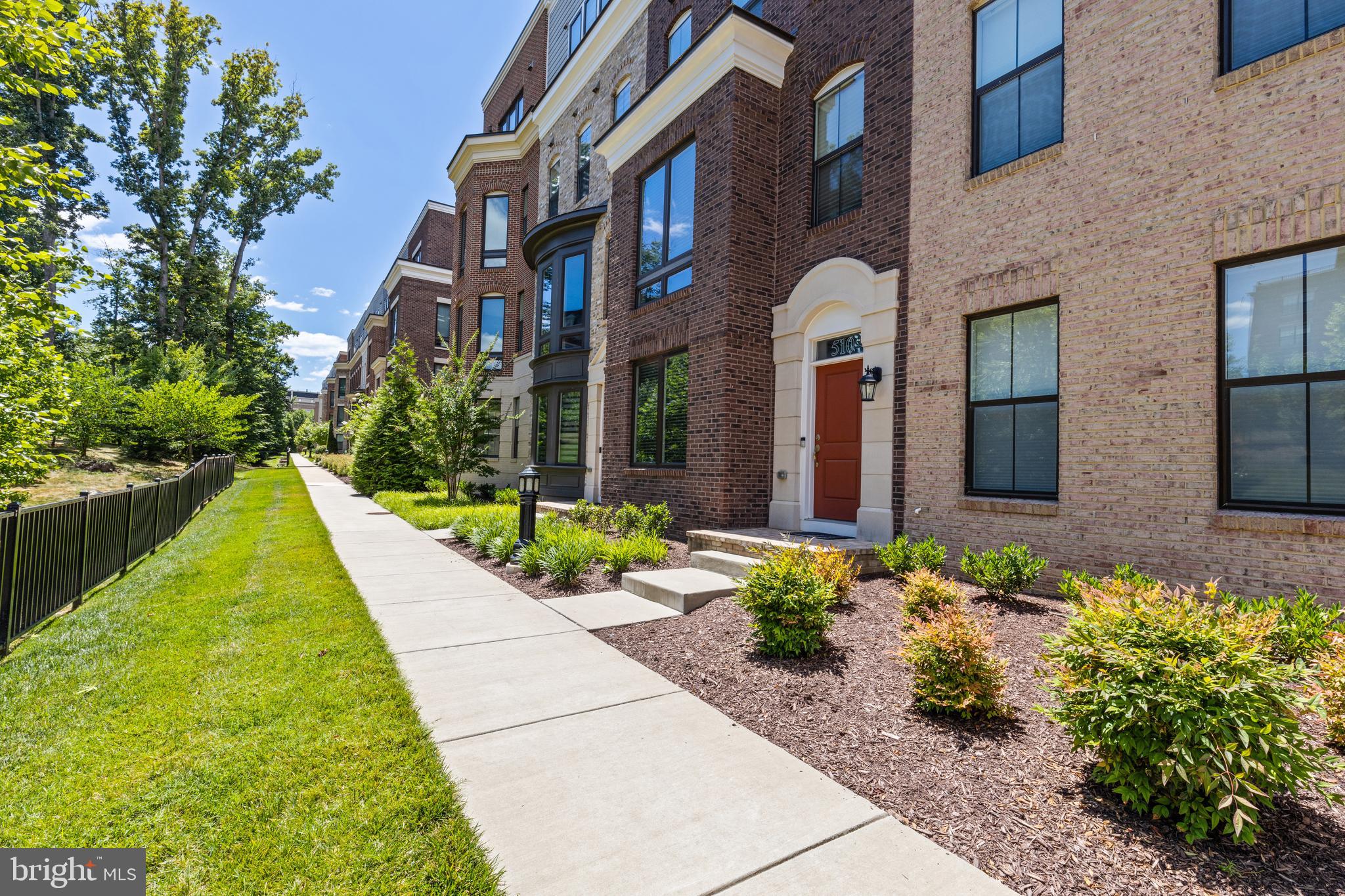 510 HARBORVIEW DRIVE