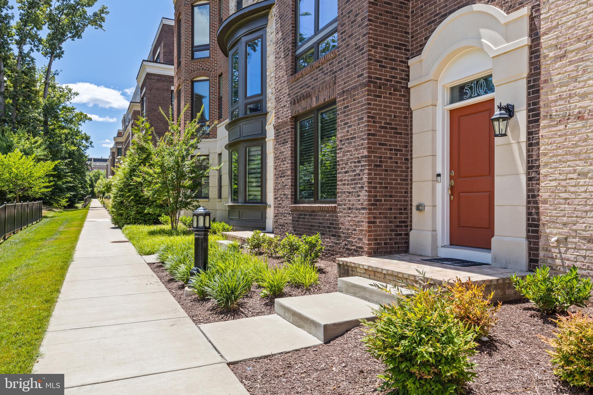 510 HARBORVIEW DRIVE