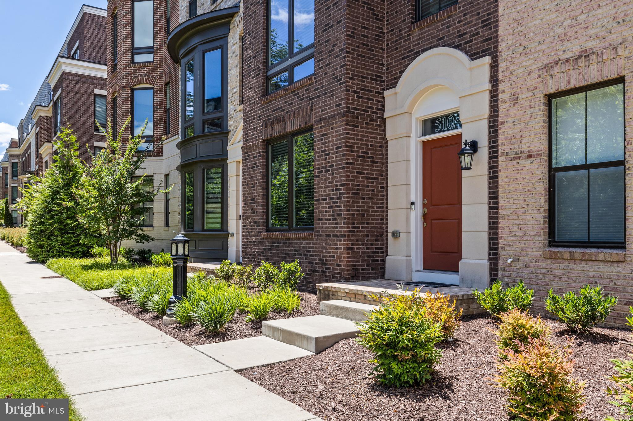 510 HARBORVIEW DRIVE