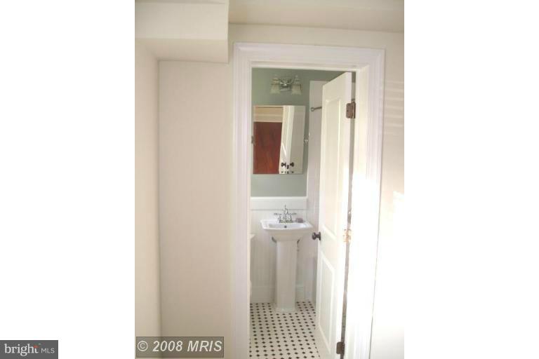 BEARINGS SOUTH - Residential Lease