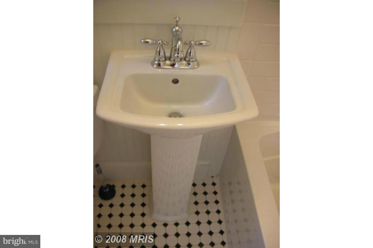 BEARINGS SOUTH - Residential Lease