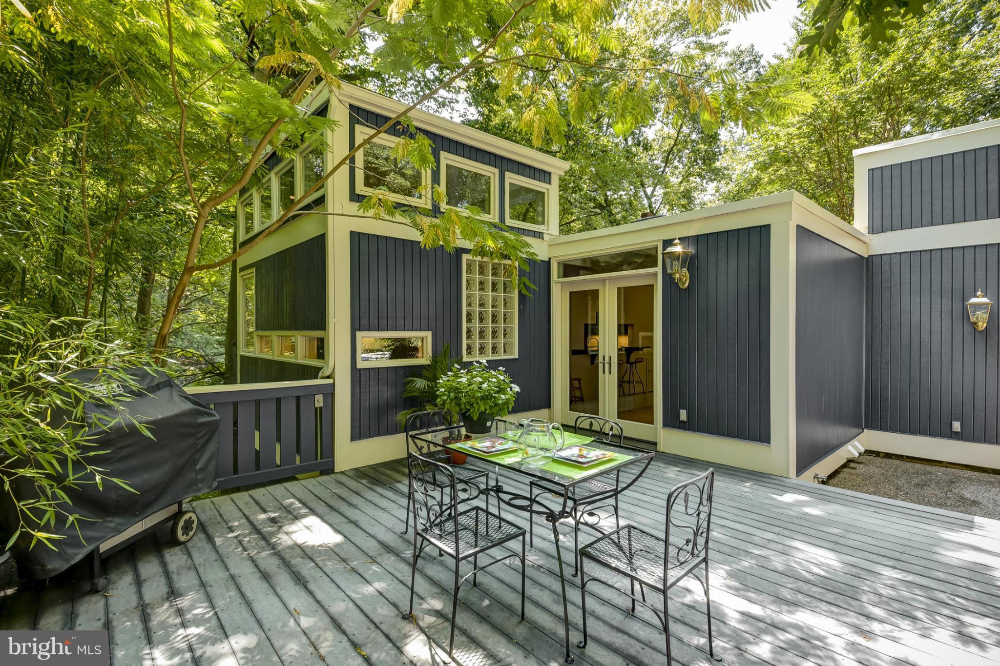 HOLLIN HILLS - Residential