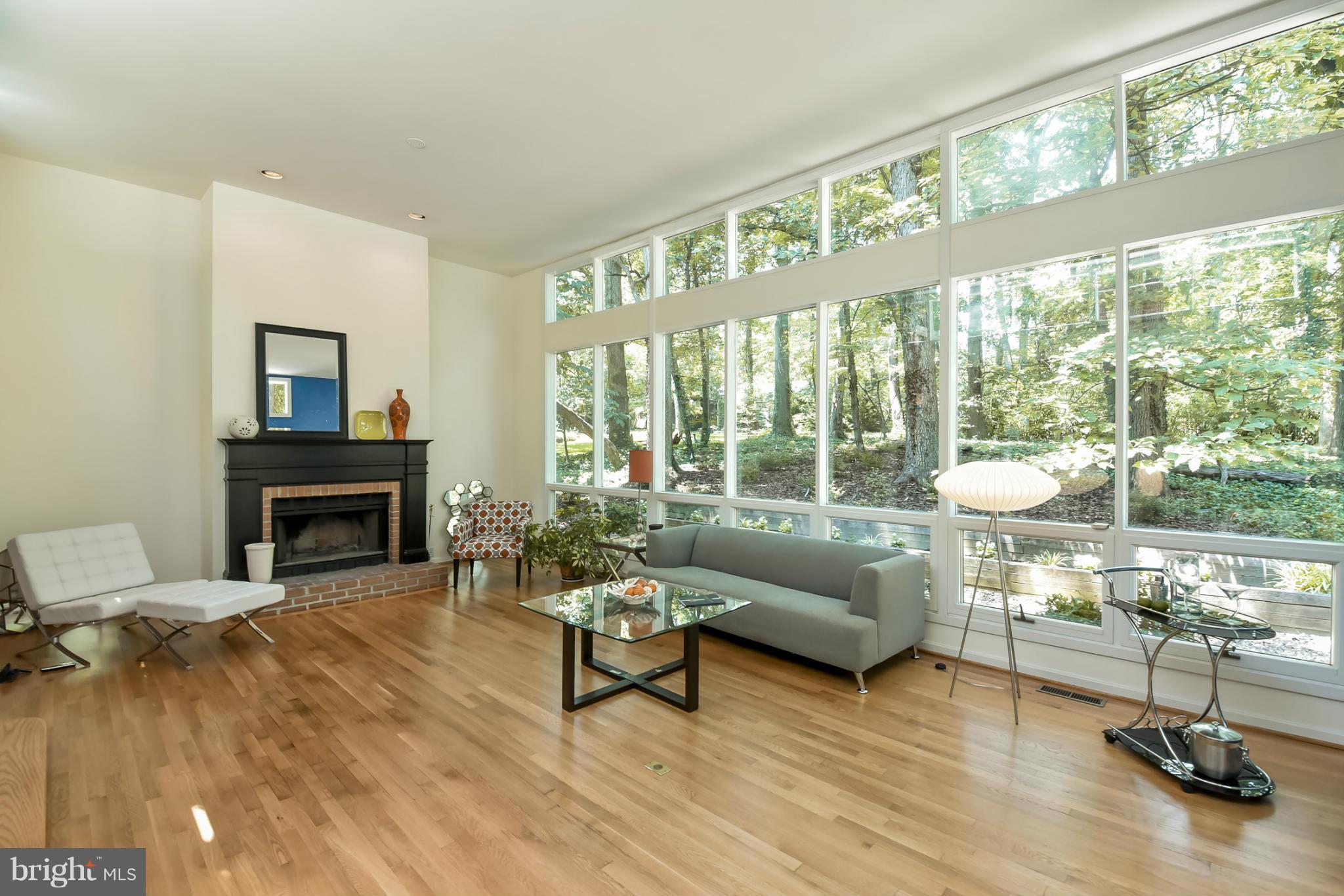 HOLLIN HILLS - Residential