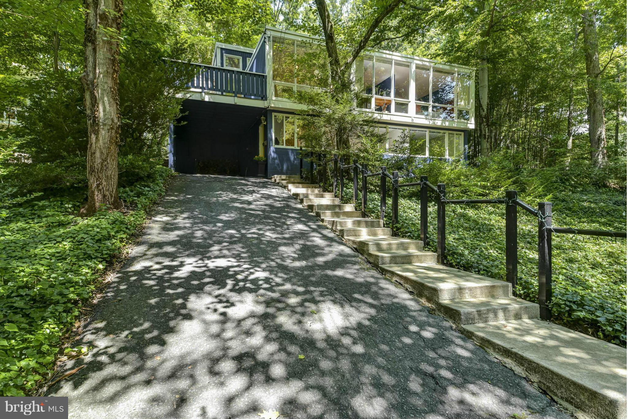 HOLLIN HILLS - Residential