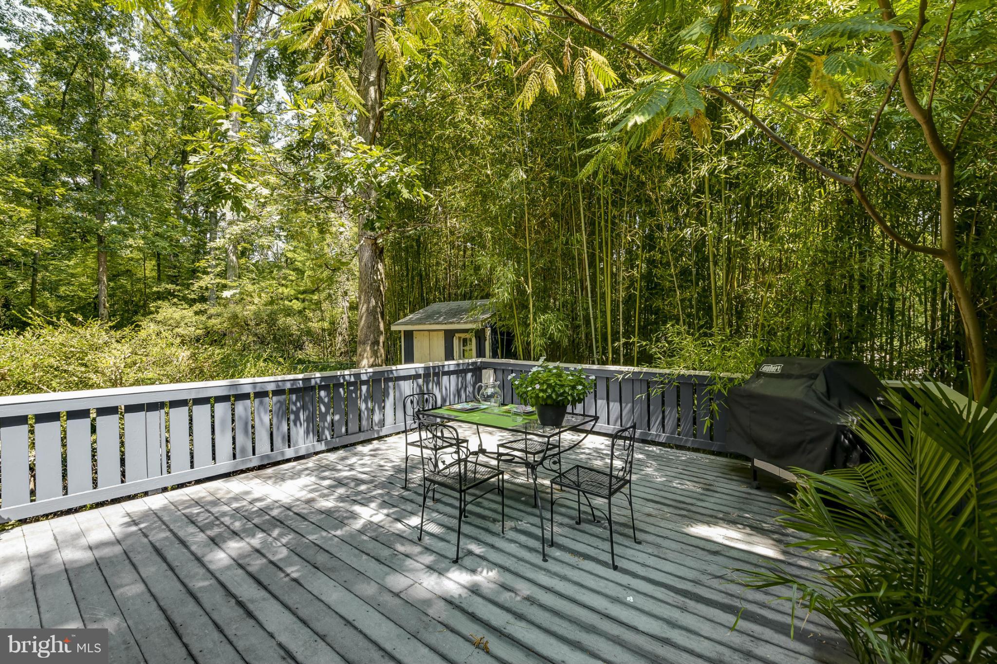 HOLLIN HILLS - Residential