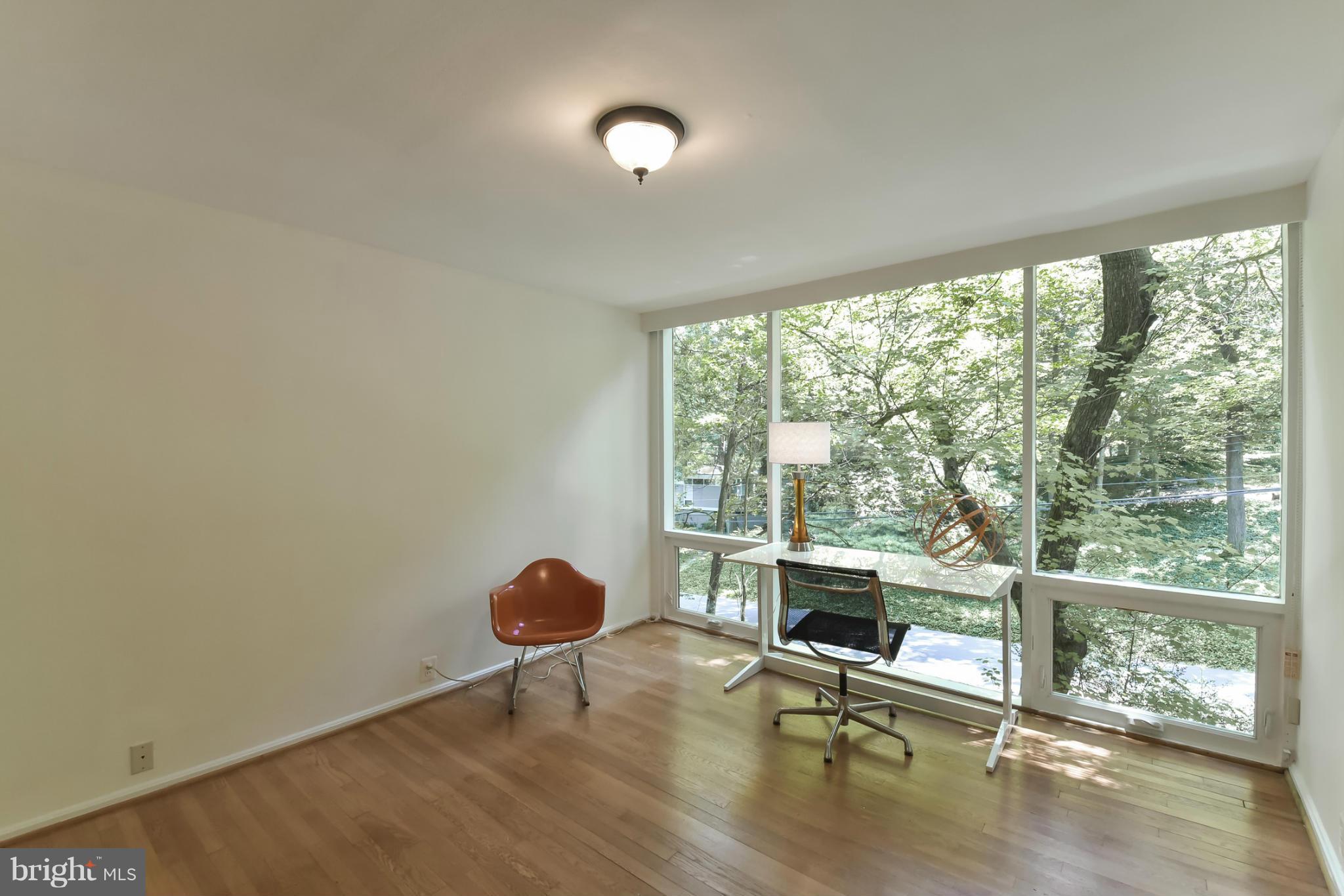 HOLLIN HILLS - Residential