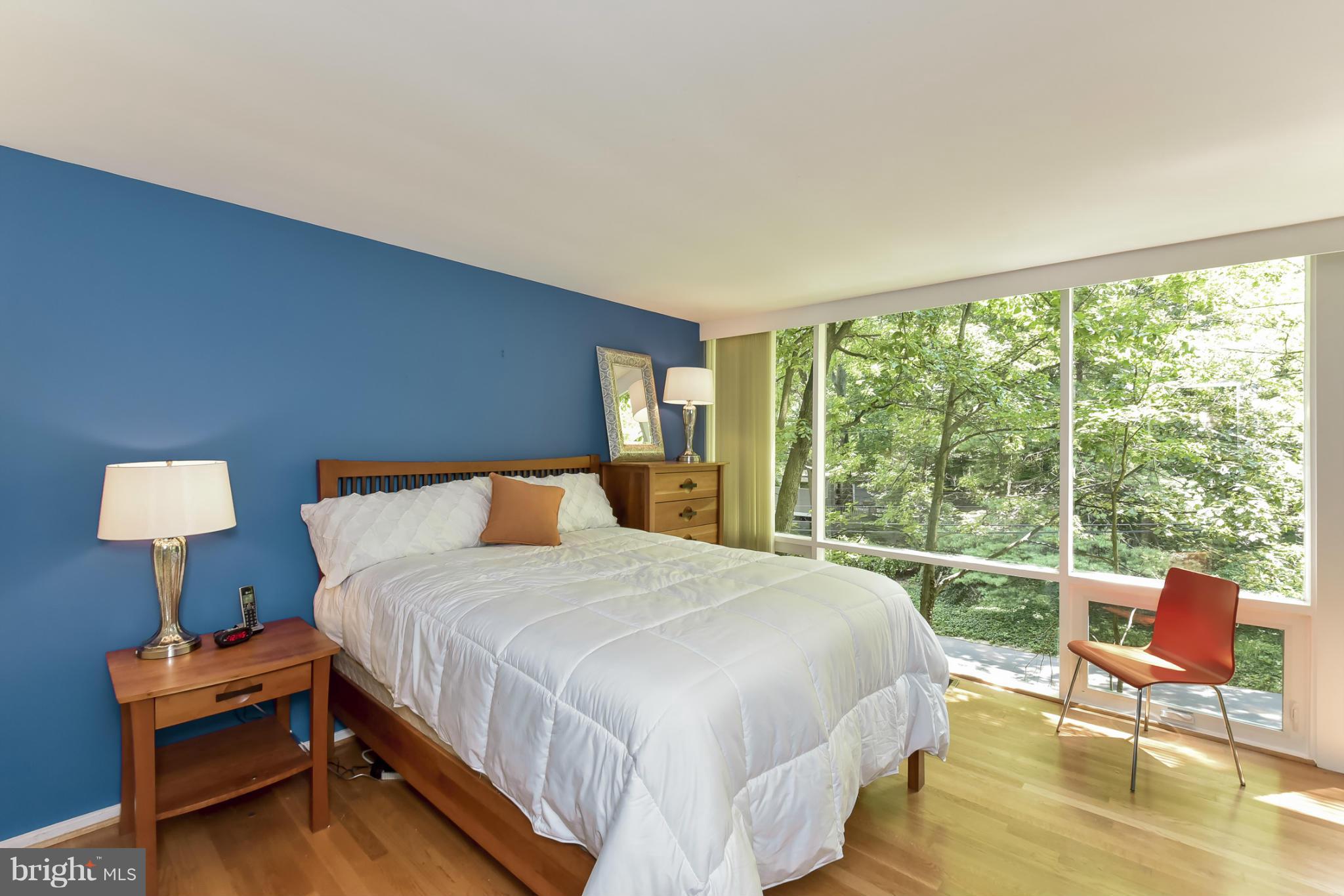 HOLLIN HILLS - Residential