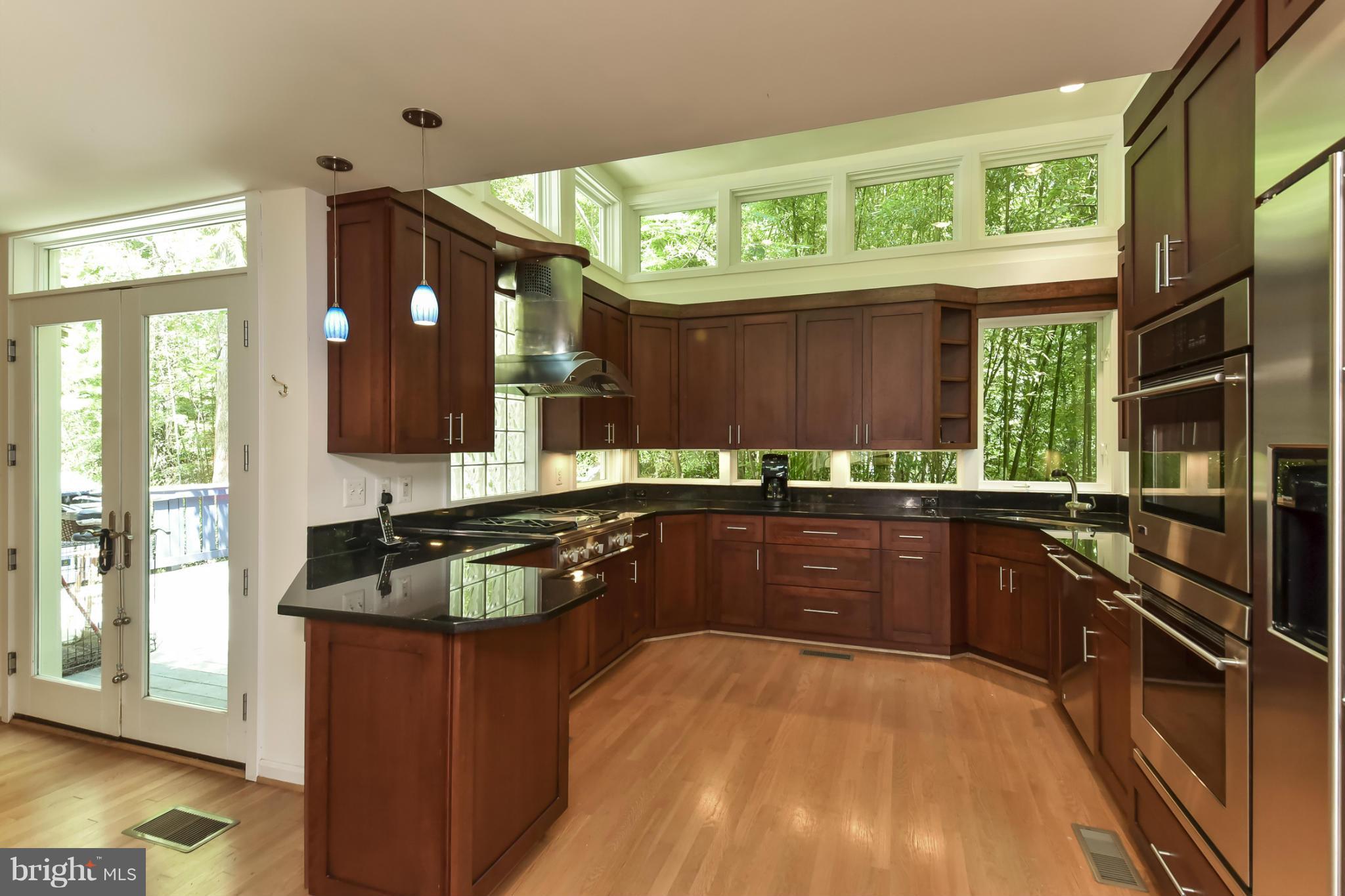 HOLLIN HILLS - Residential