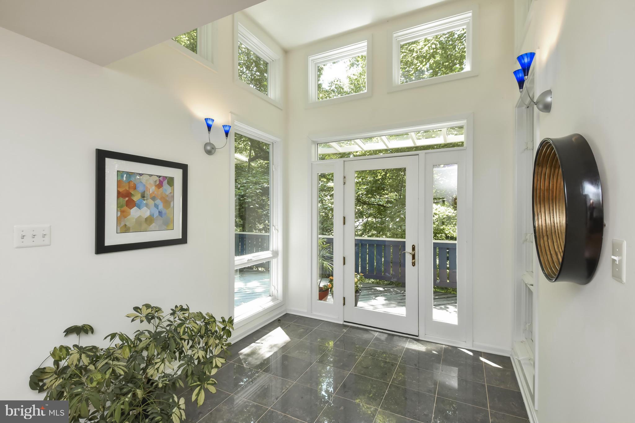 HOLLIN HILLS - Residential