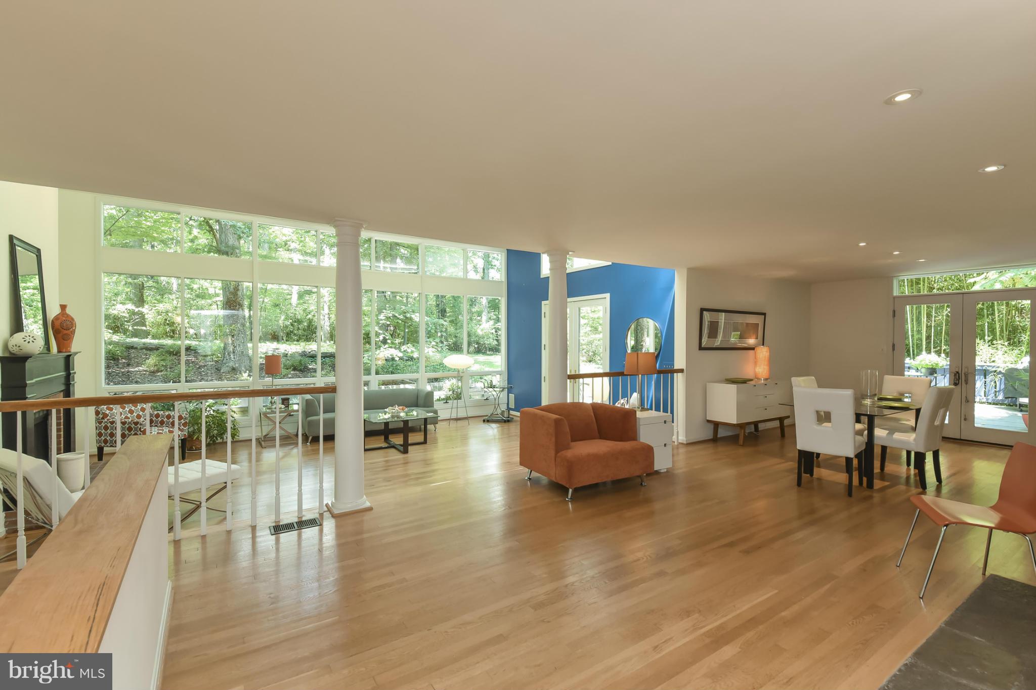 HOLLIN HILLS - Residential