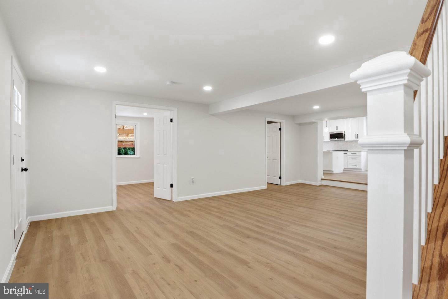 105 SIMMONS LANE