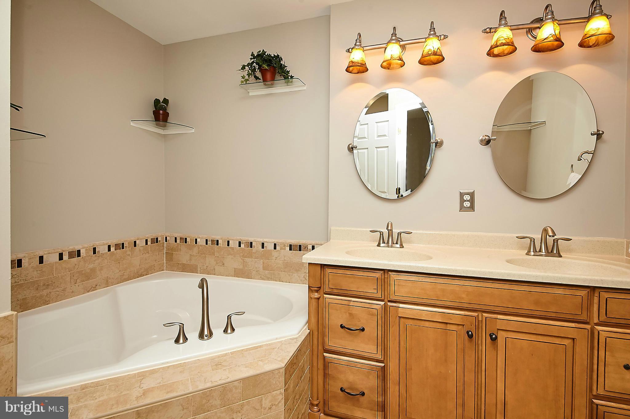 COMPTON VILLAGE - Residential