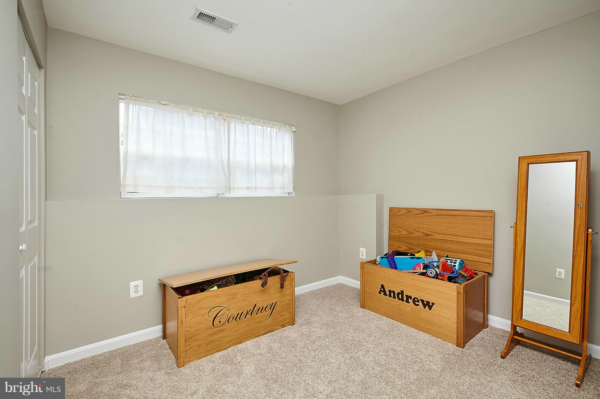 COMPTON VILLAGE - Residential