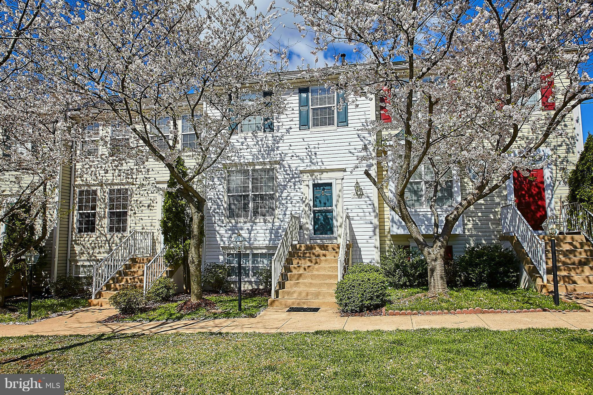 COMPTON VILLAGE - Residential