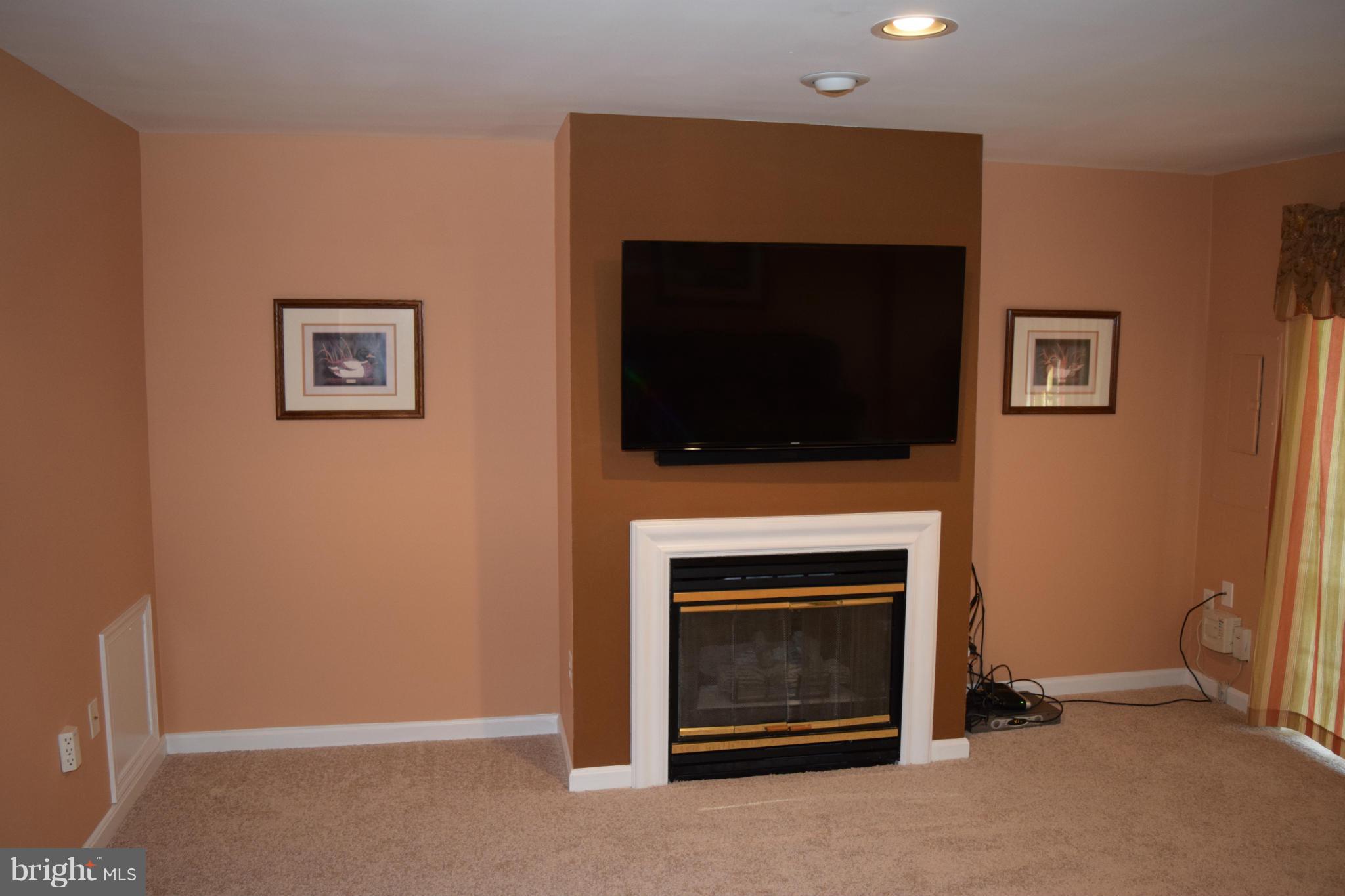 COMPTON VILLAGE - Residential