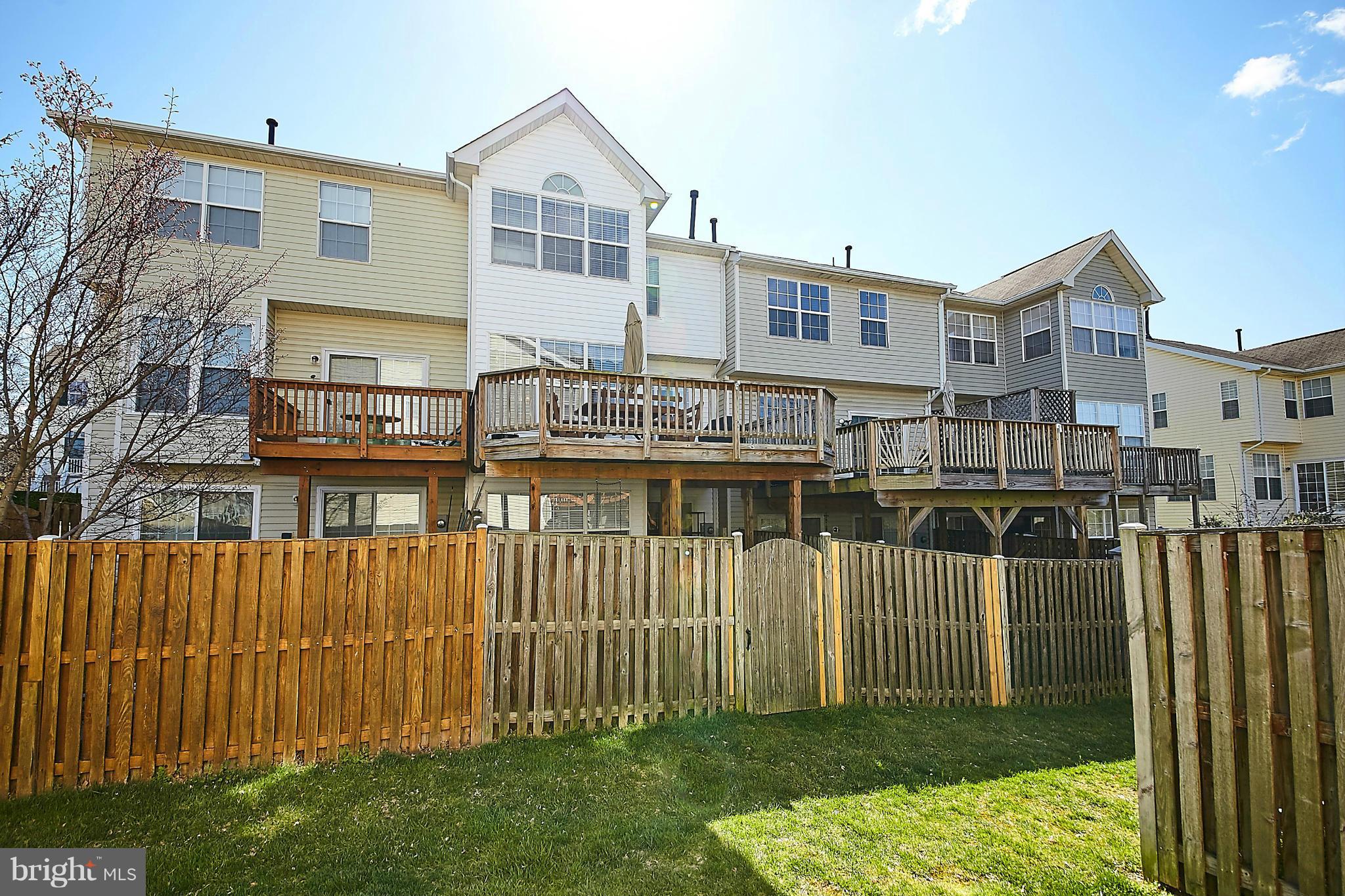 COMPTON VILLAGE - Residential