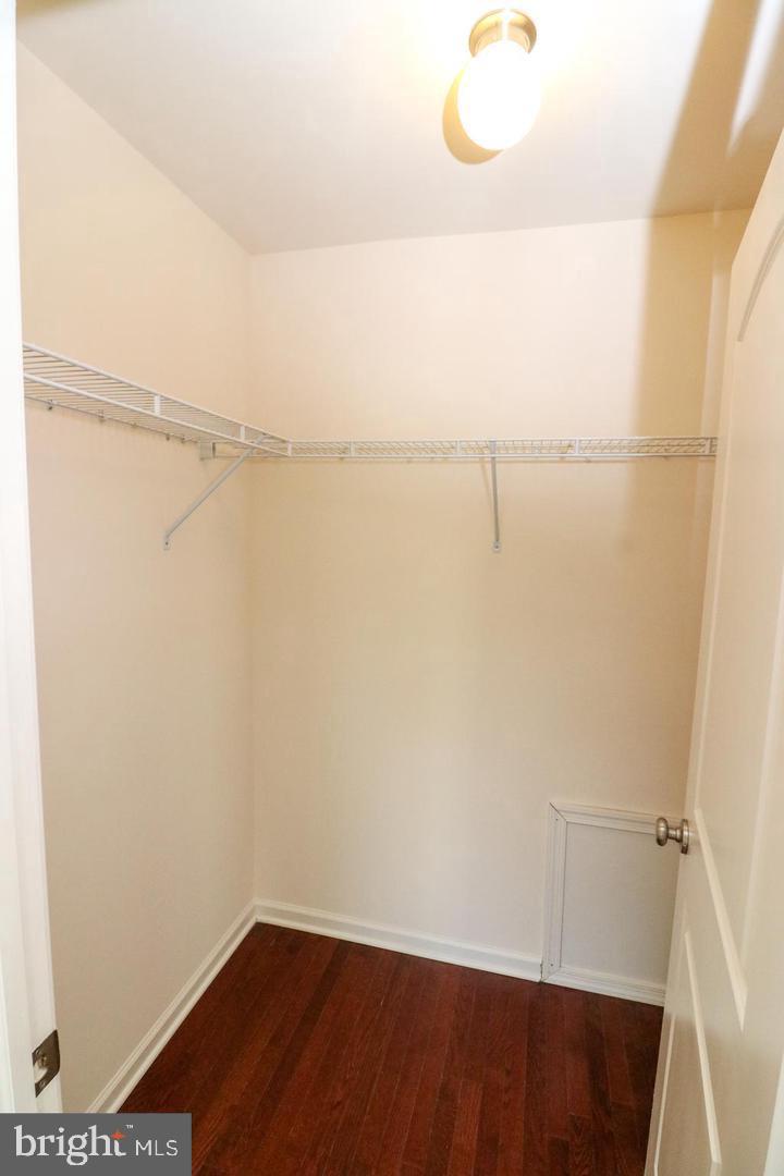 CARRIAGE HILL - Residential Lease