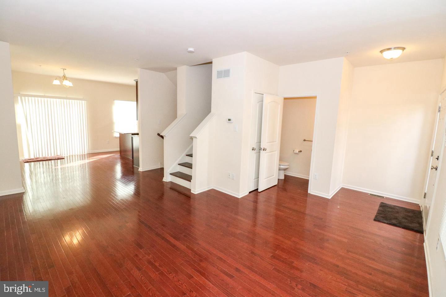 CARRIAGE HILL - Residential Lease