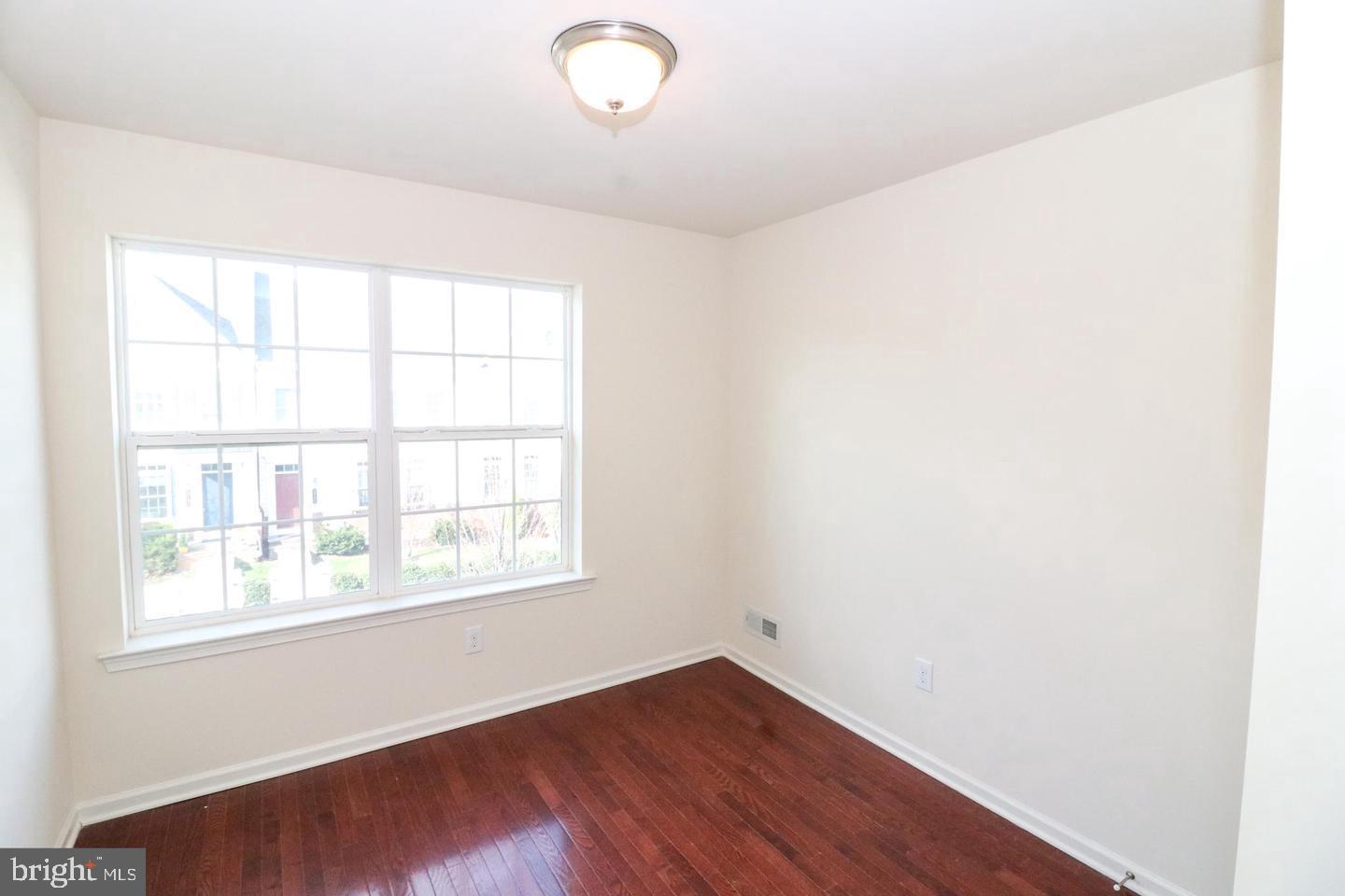 CARRIAGE HILL - Residential Lease