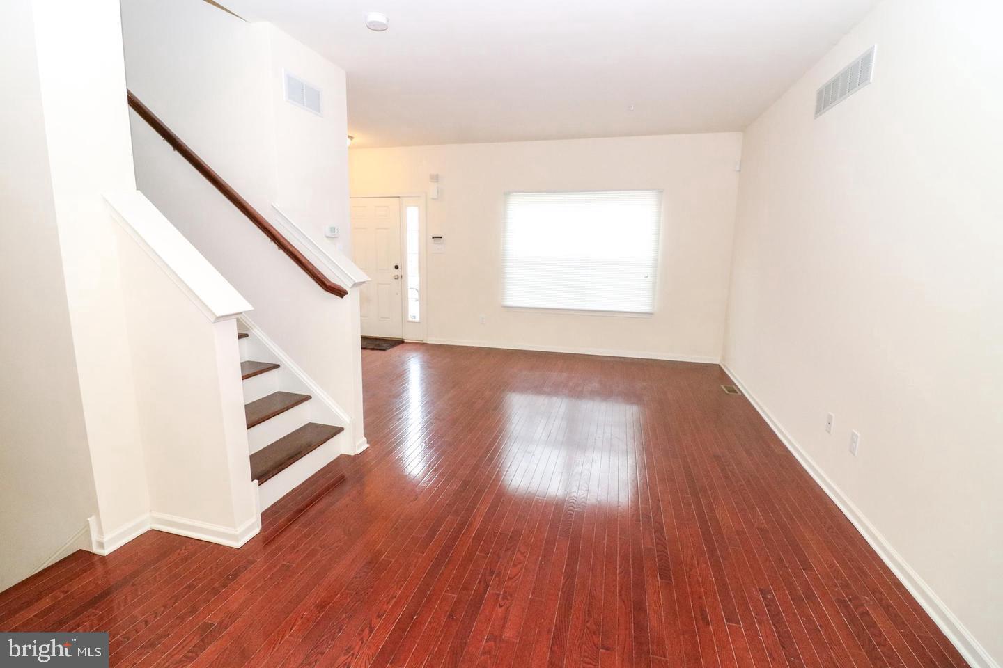 CARRIAGE HILL - Residential Lease