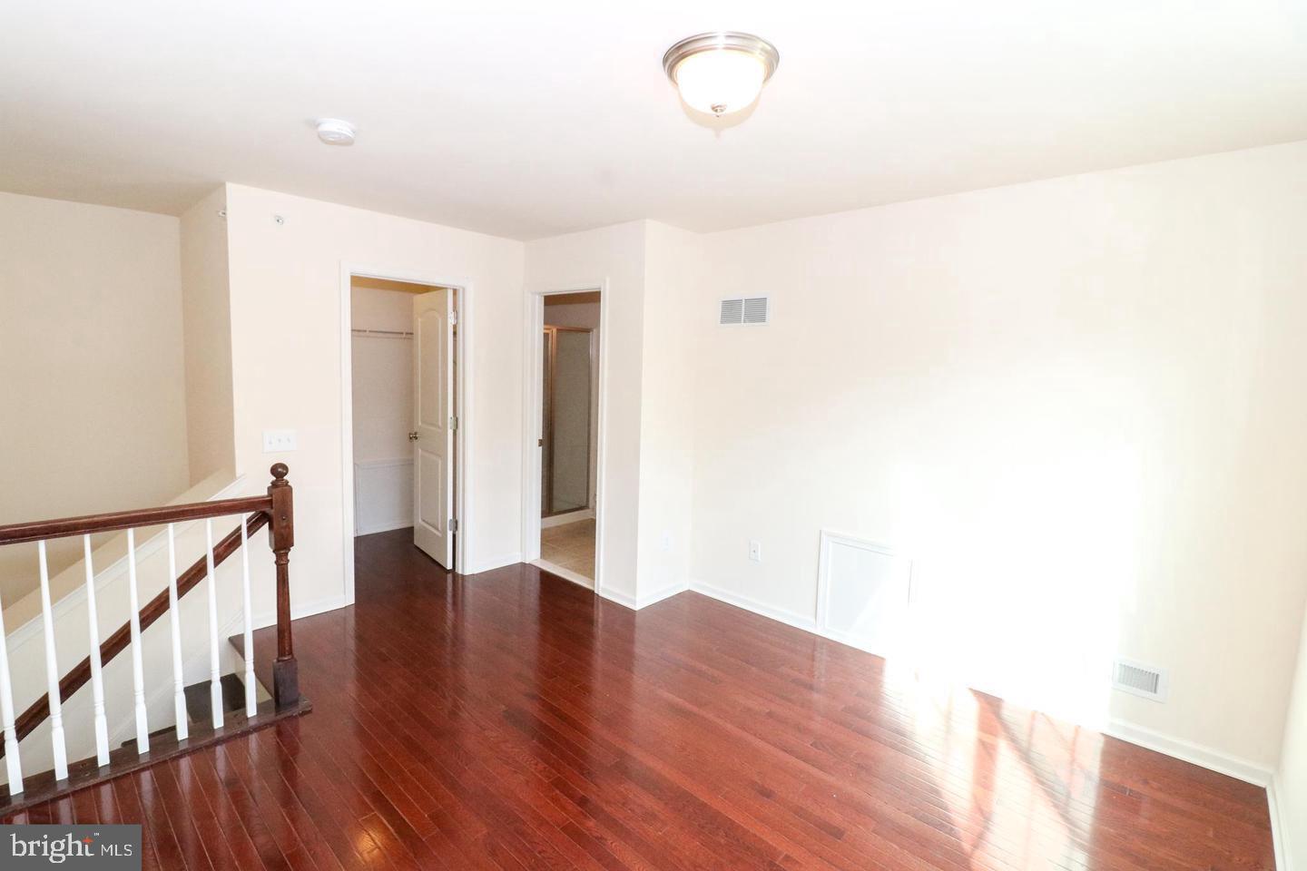 CARRIAGE HILL - Residential Lease