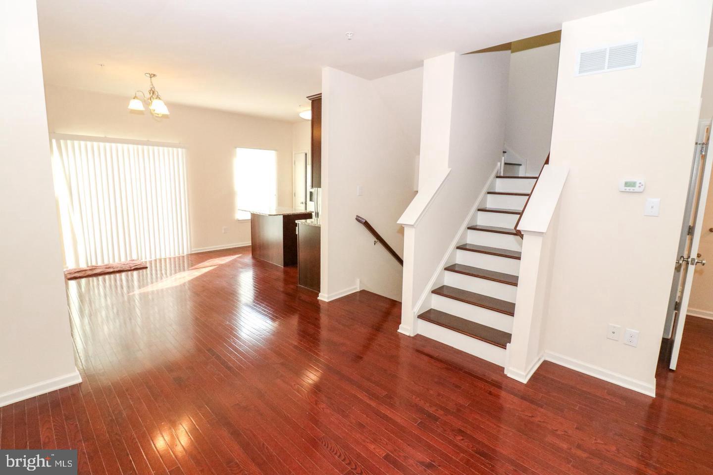 CARRIAGE HILL - Residential Lease