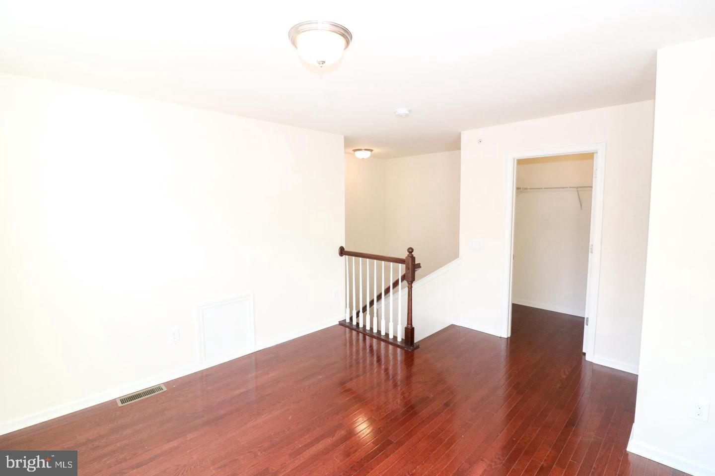 CARRIAGE HILL - Residential Lease