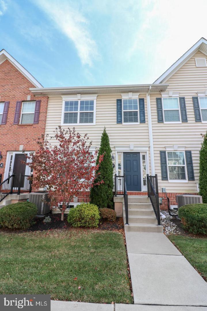 CARRIAGE HILL - Residential Lease