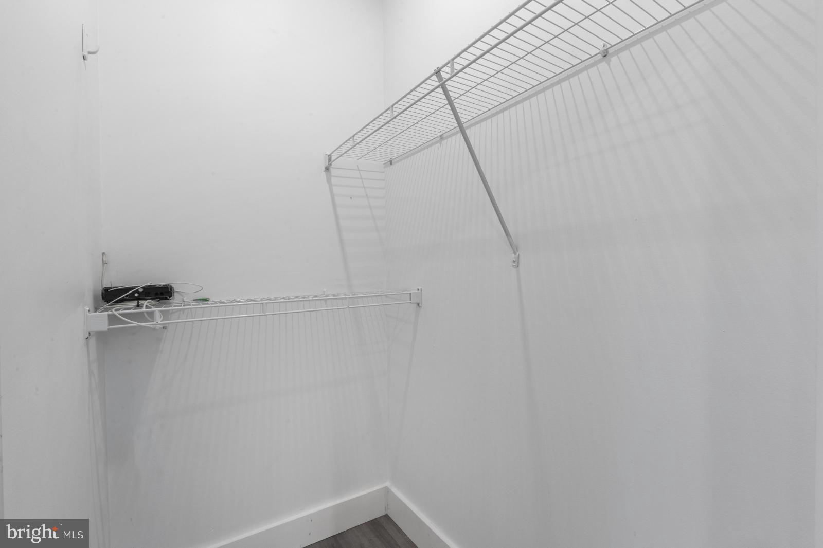 QUEEN VILLAGE - Residential Lease