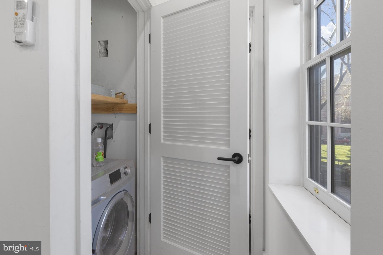 QUEEN VILLAGE - Residential Lease
