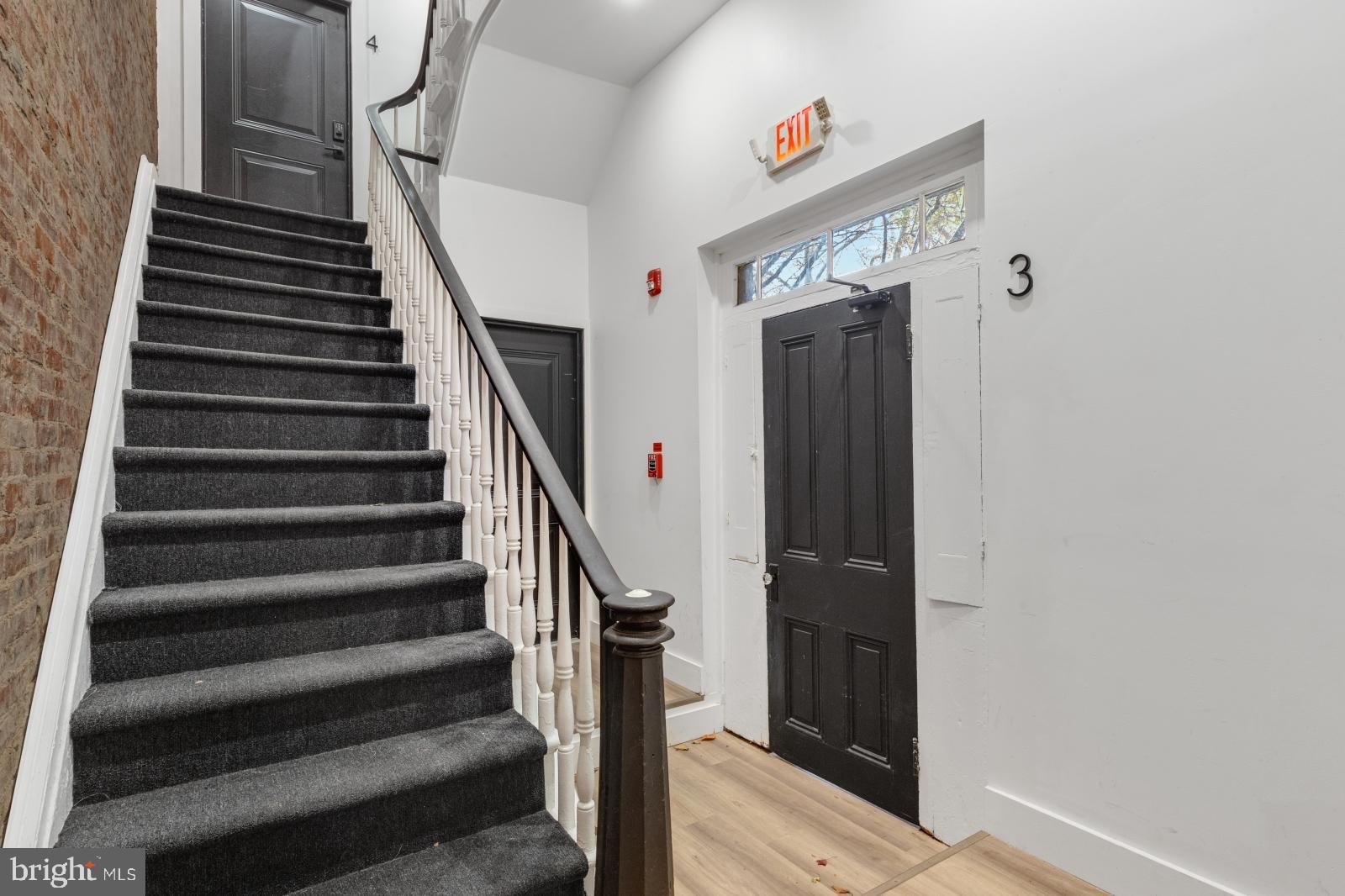 QUEEN VILLAGE - Residential Lease
