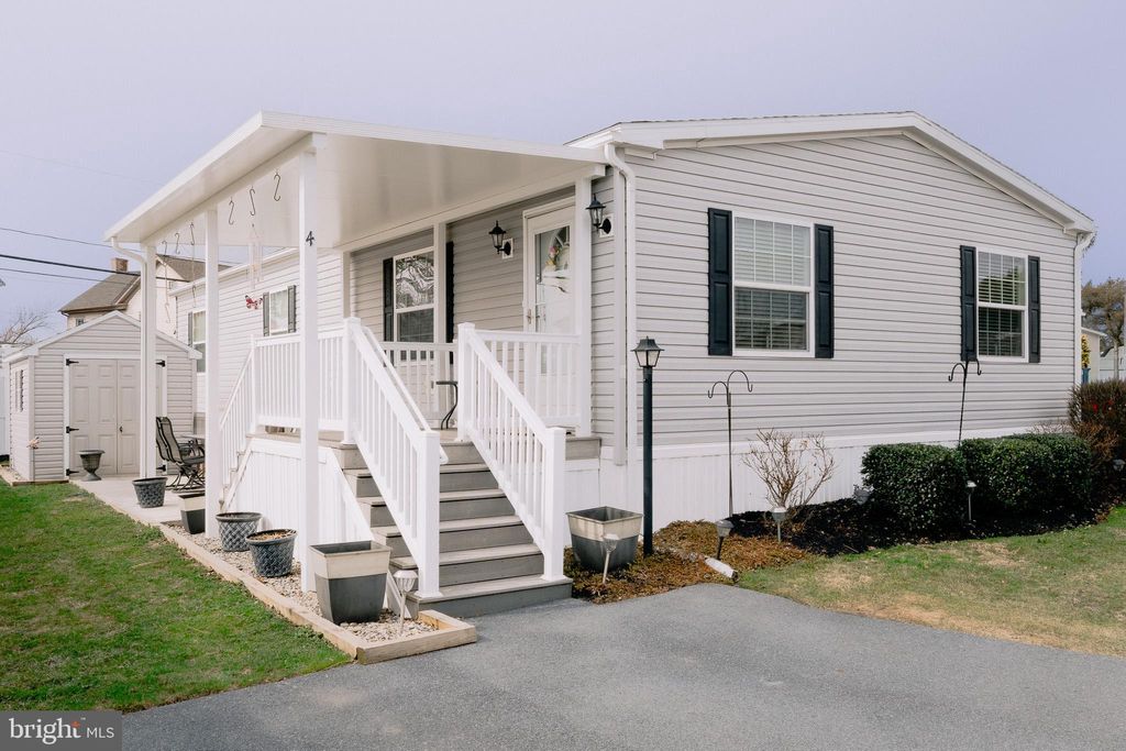 Photo of 4 Janis Road, GORDONVILLE, PA 17529 (MLS # PALA2084120)